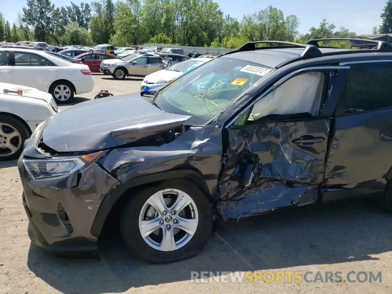 9 Photograph of a damaged car JTMP1RFV2KD045102 TOYOTA RAV4 2019