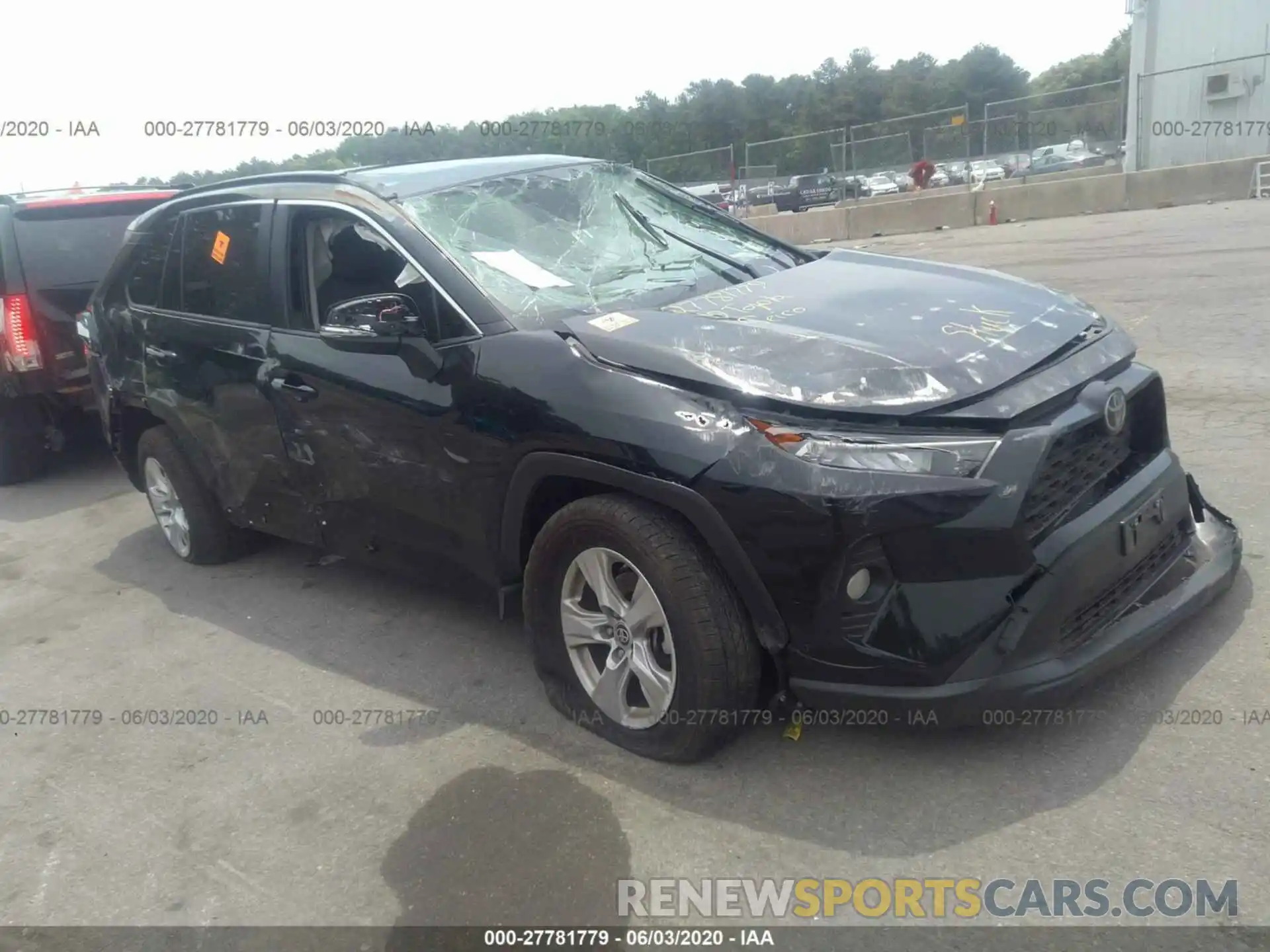 1 Photograph of a damaged car JTMP1RFV2KD045682 TOYOTA RAV4 2019