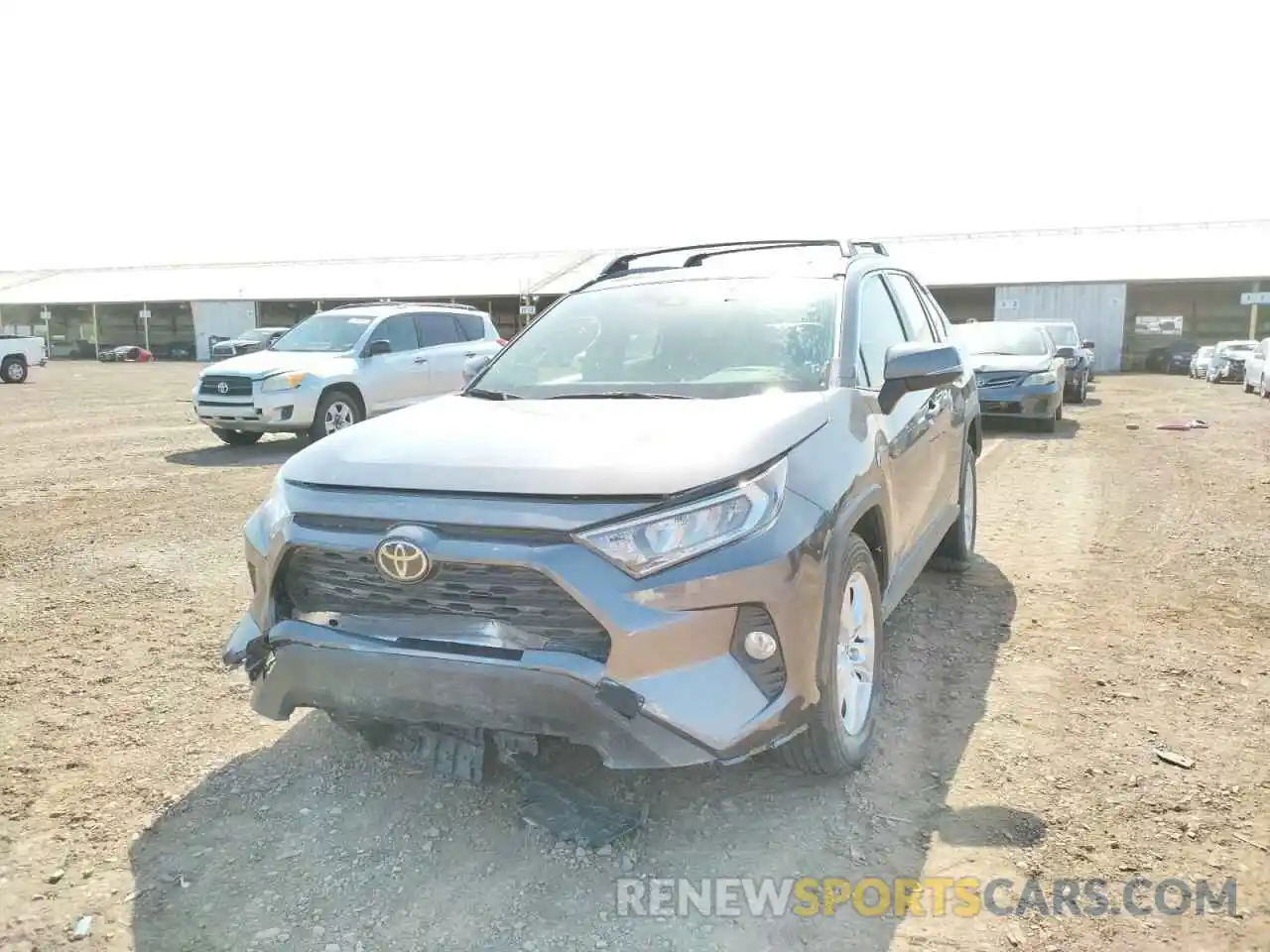 9 Photograph of a damaged car JTMP1RFV2KJ020881 TOYOTA RAV4 2019