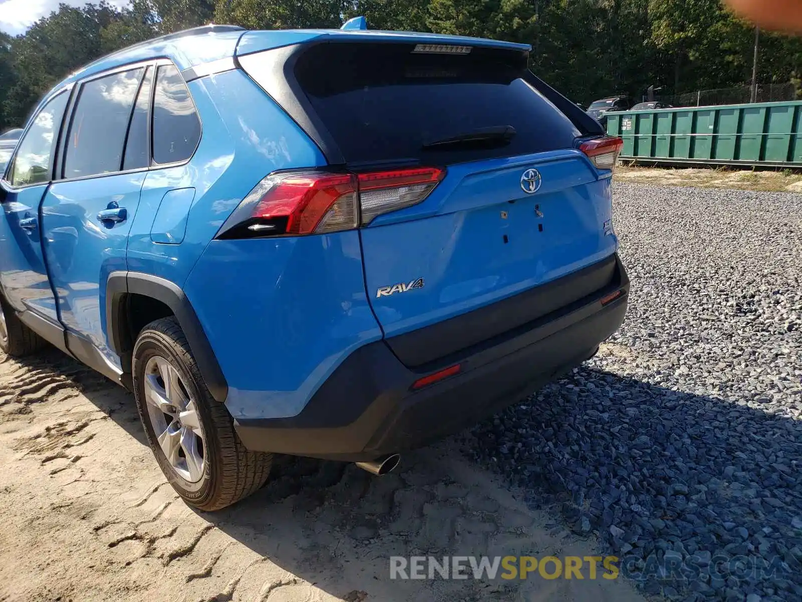 3 Photograph of a damaged car JTMP1RFV3KD022945 TOYOTA RAV4 2019