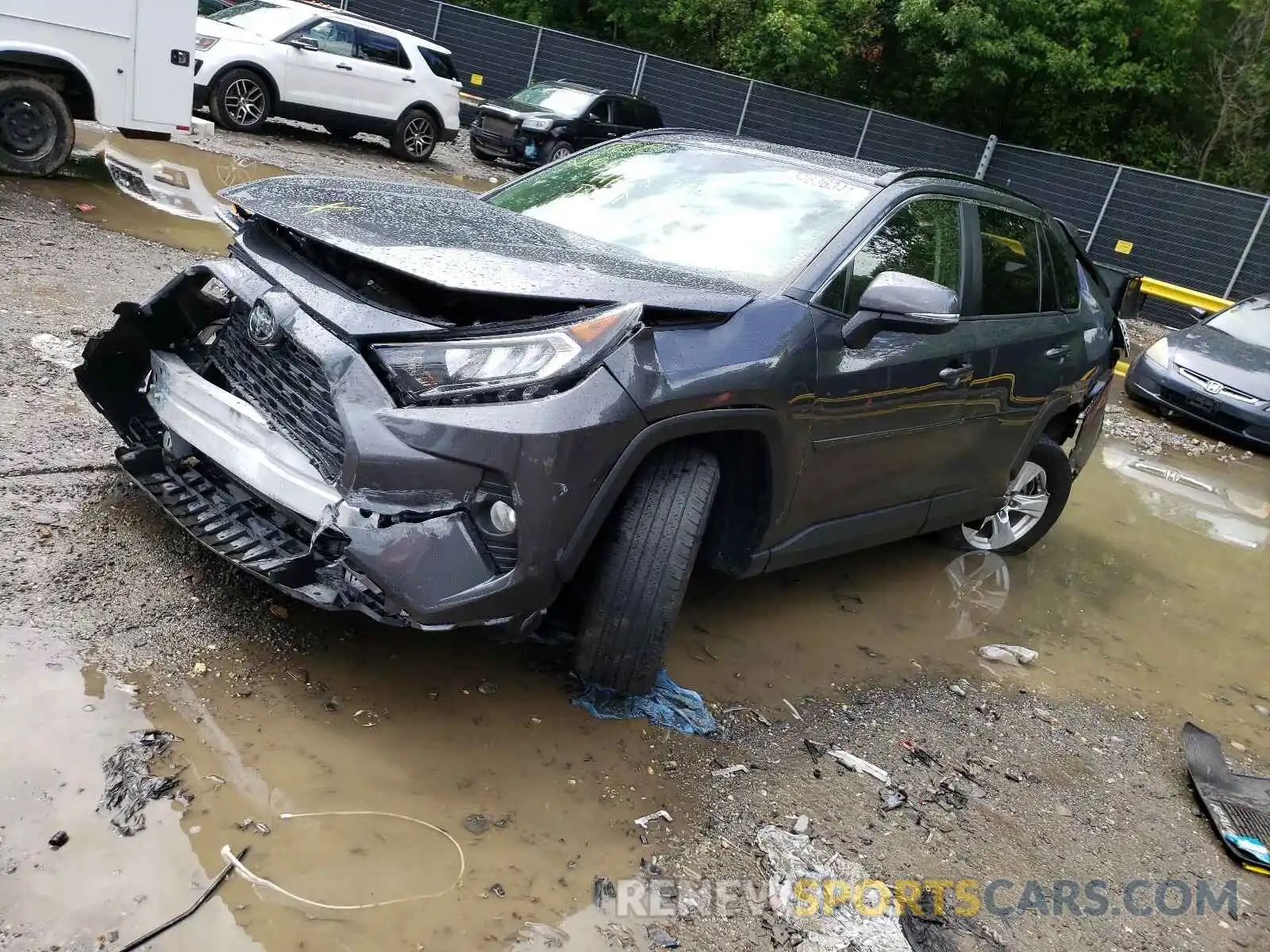 2 Photograph of a damaged car JTMP1RFV3KD039504 TOYOTA RAV4 2019