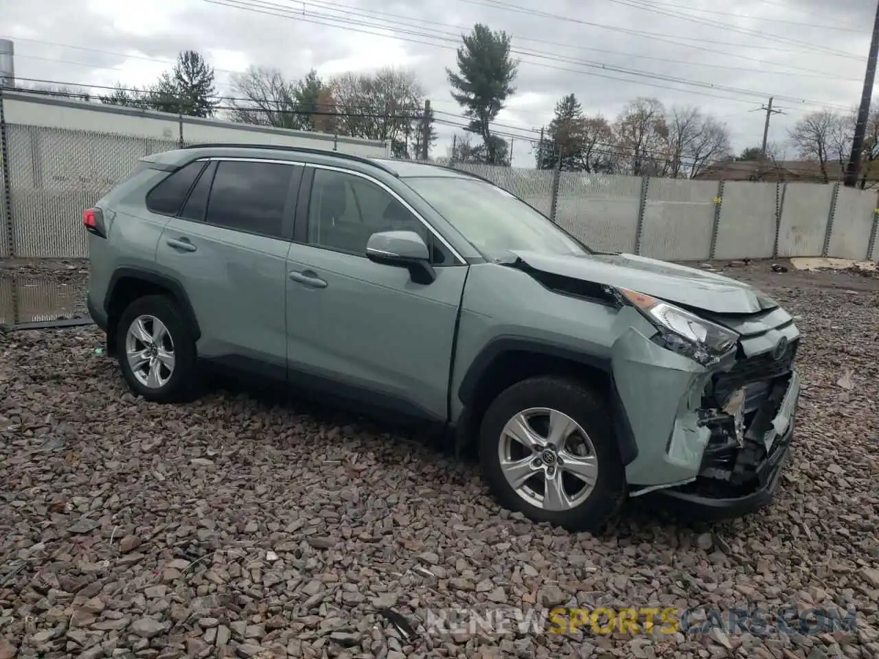 4 Photograph of a damaged car JTMP1RFV3KD040801 TOYOTA RAV4 2019