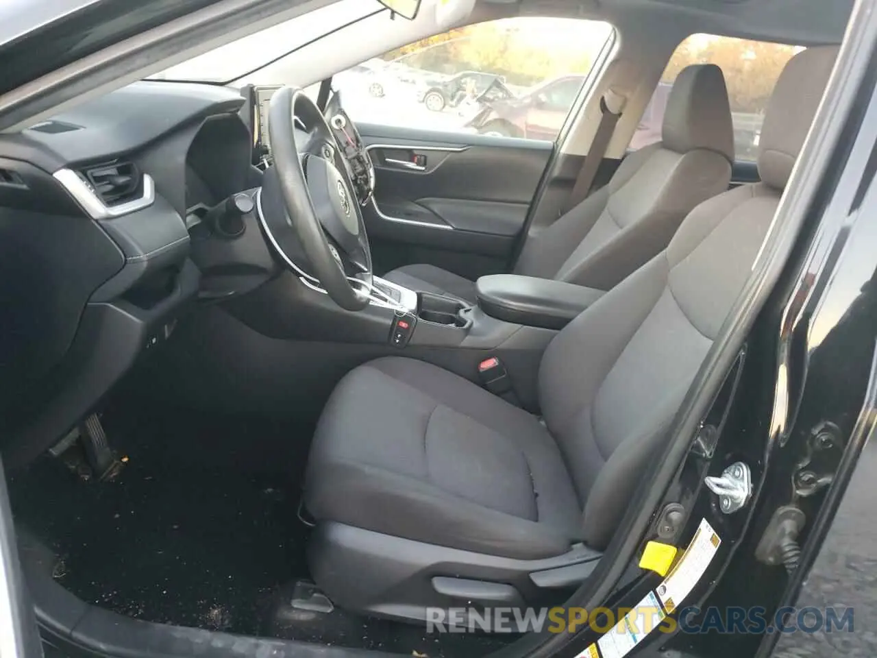 7 Photograph of a damaged car JTMP1RFV3KD501303 TOYOTA RAV4 2019