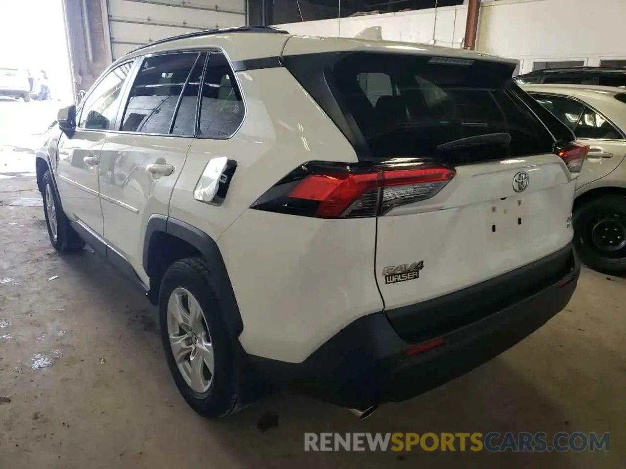 3 Photograph of a damaged car JTMP1RFV3KD502564 TOYOTA RAV4 2019