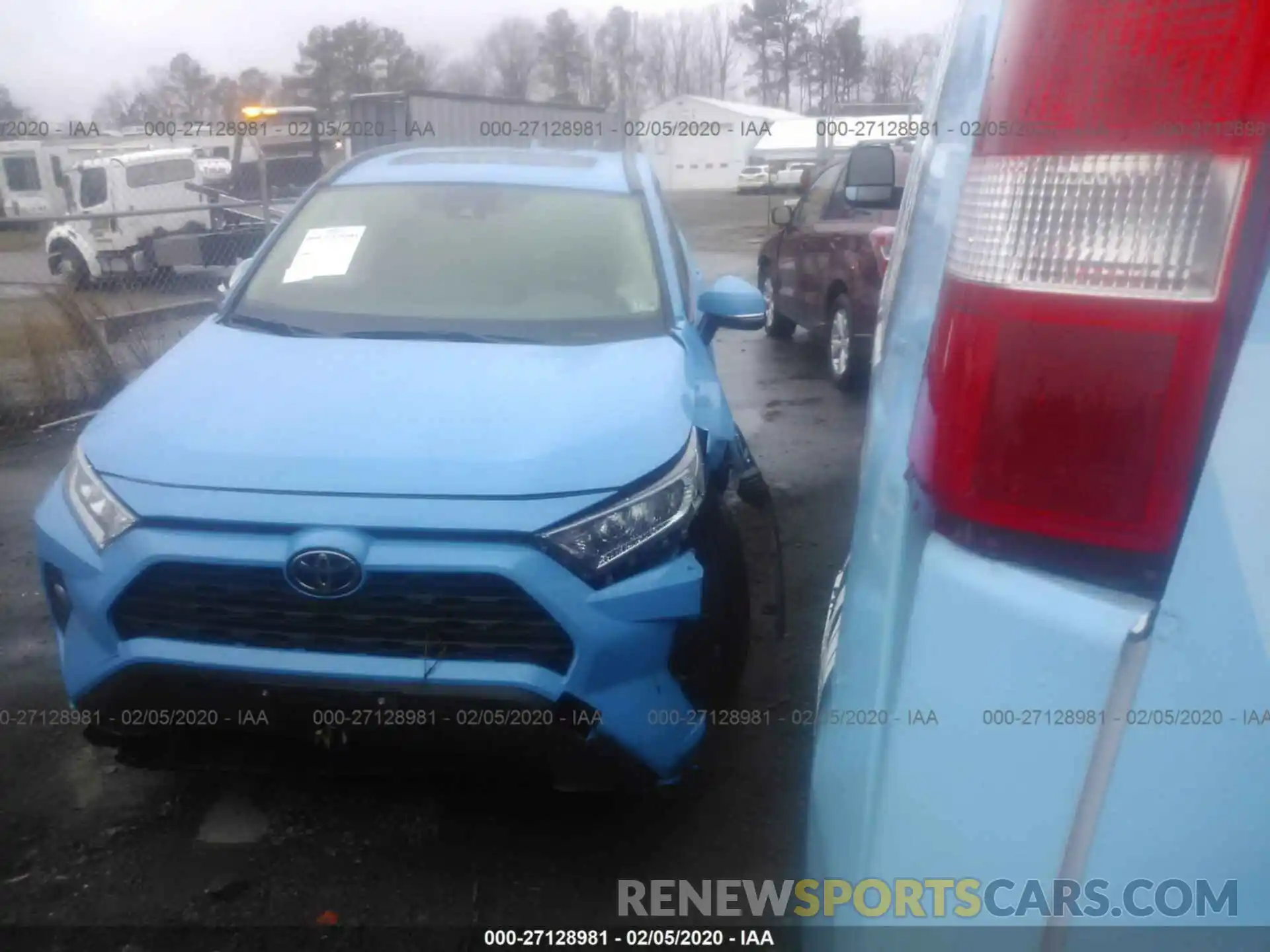 2 Photograph of a damaged car JTMP1RFV3KD520238 TOYOTA RAV4 2019