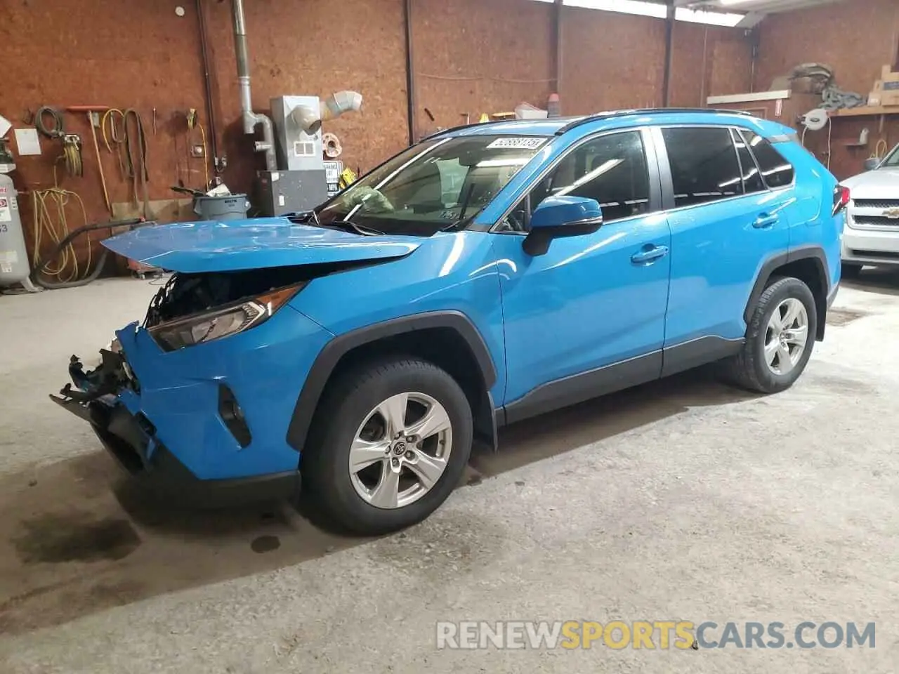 1 Photograph of a damaged car JTMP1RFV3KJ013180 TOYOTA RAV4 2019