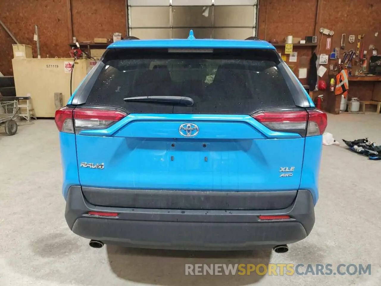 6 Photograph of a damaged car JTMP1RFV3KJ013180 TOYOTA RAV4 2019