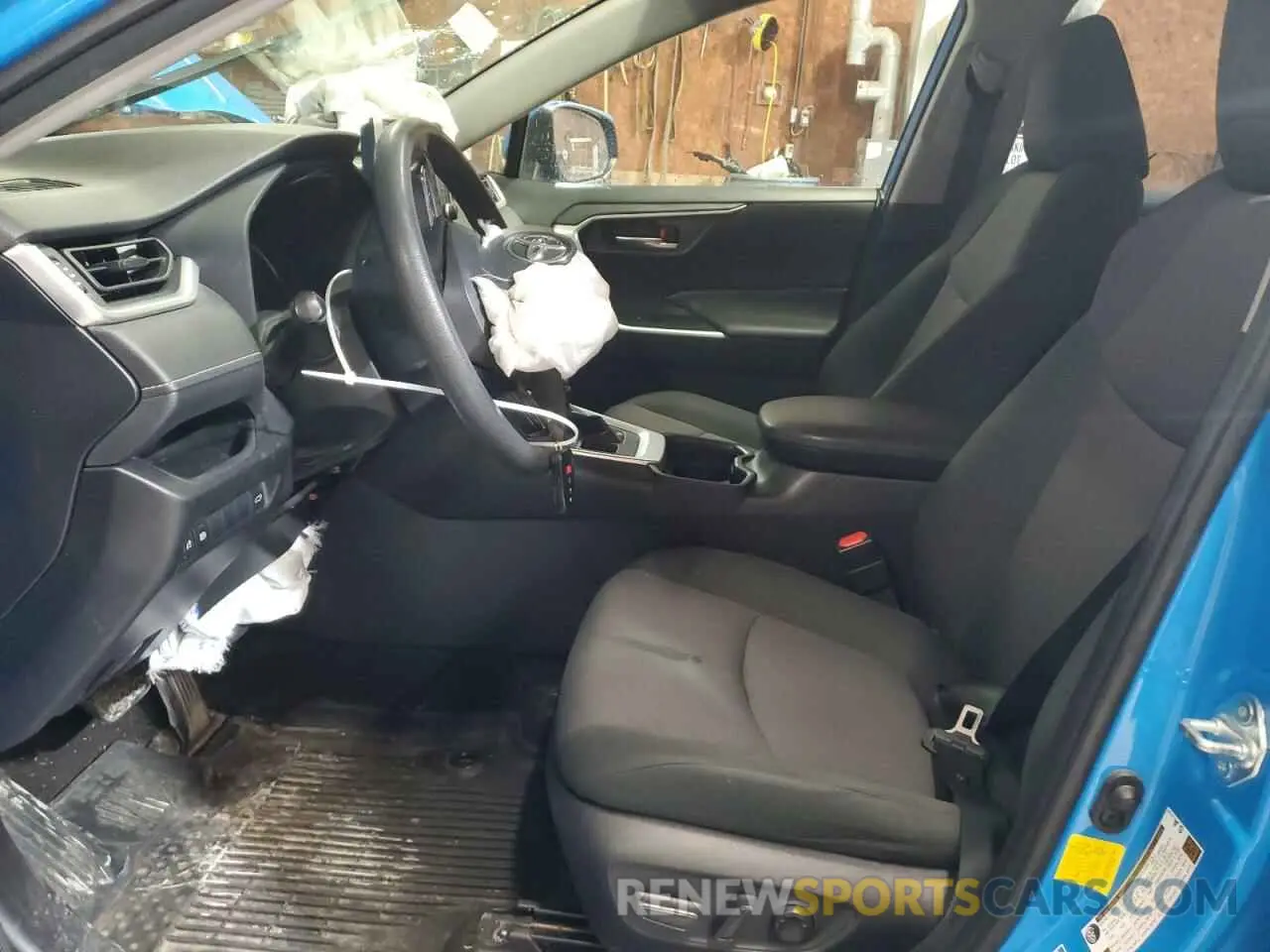7 Photograph of a damaged car JTMP1RFV3KJ013180 TOYOTA RAV4 2019