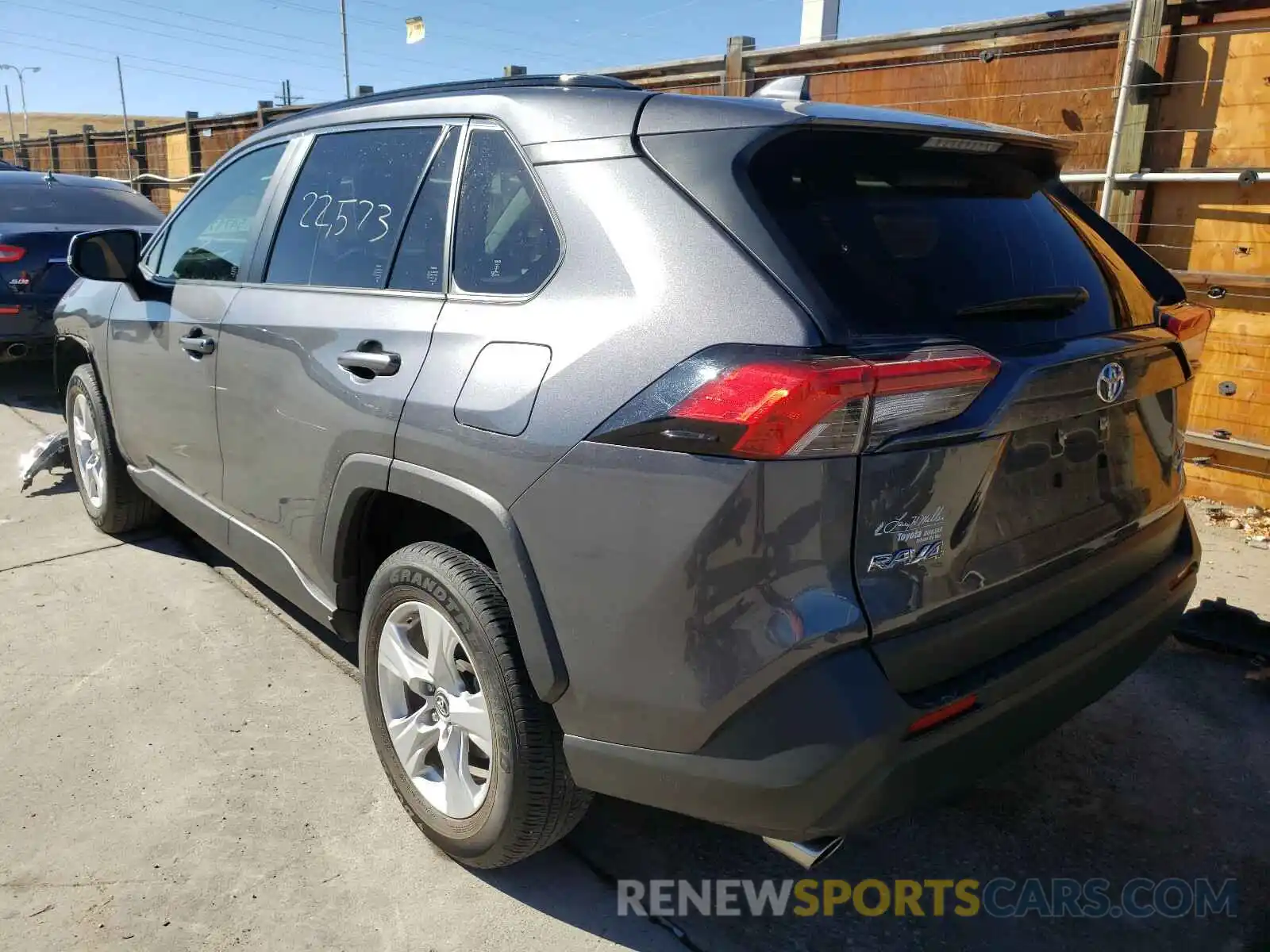 3 Photograph of a damaged car JTMP1RFV4KD003501 TOYOTA RAV4 2019