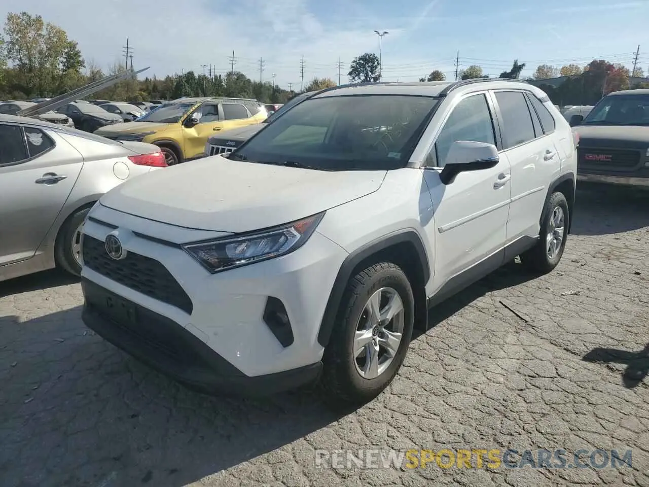 1 Photograph of a damaged car JTMP1RFV4KD006527 TOYOTA RAV4 2019