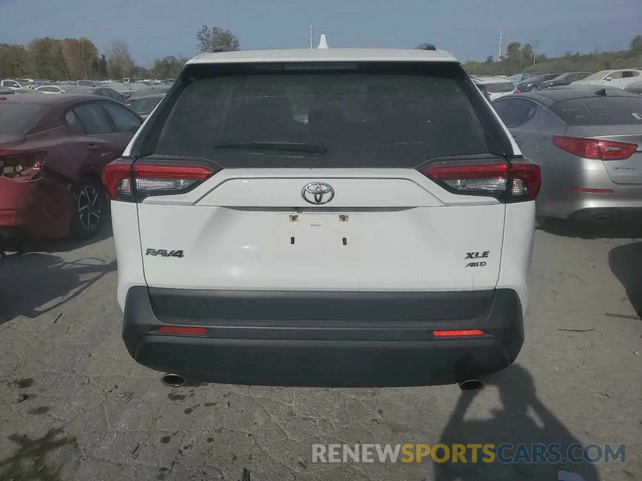 6 Photograph of a damaged car JTMP1RFV4KD006527 TOYOTA RAV4 2019