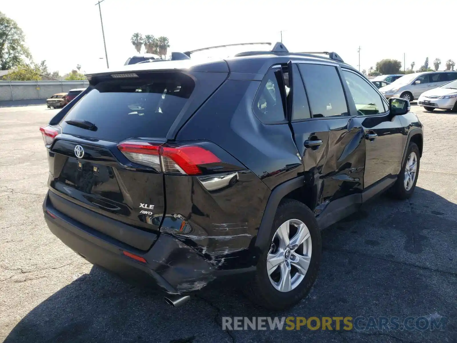 4 Photograph of a damaged car JTMP1RFV4KD018001 TOYOTA RAV4 2019