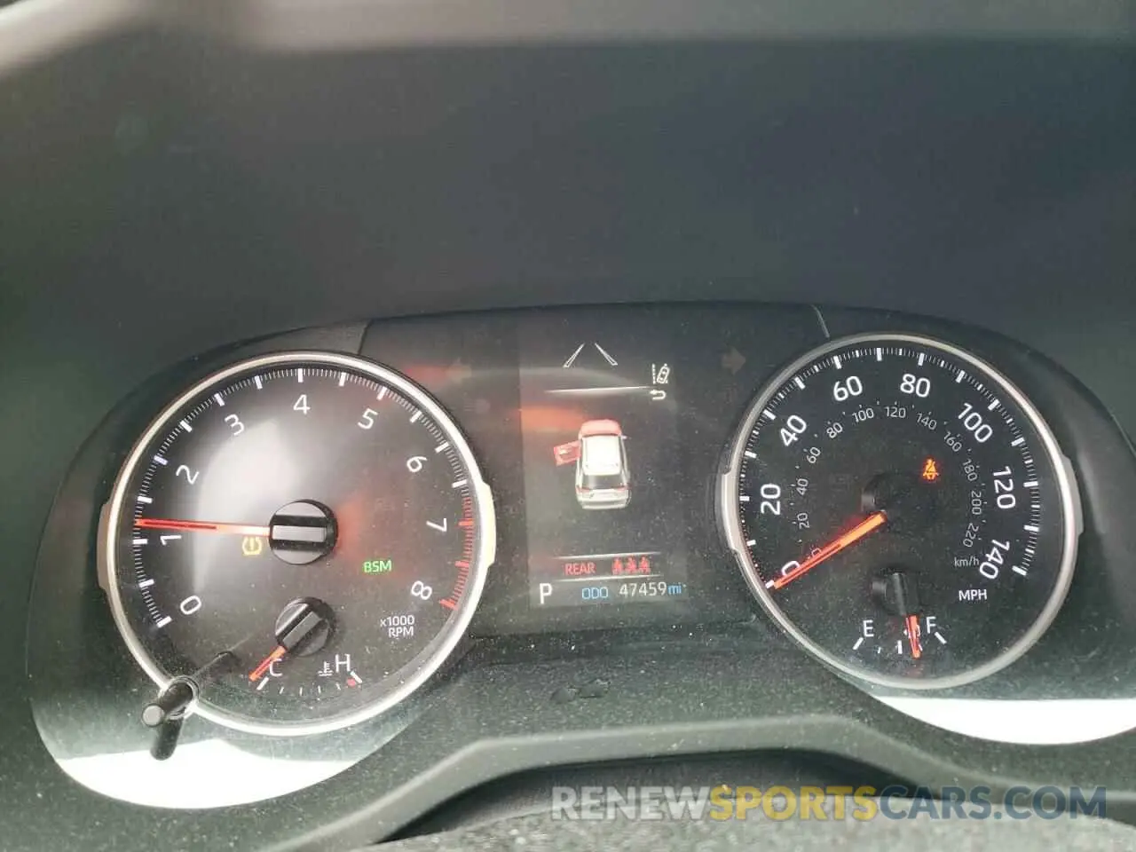 9 Photograph of a damaged car JTMP1RFV4KD032402 TOYOTA RAV4 2019