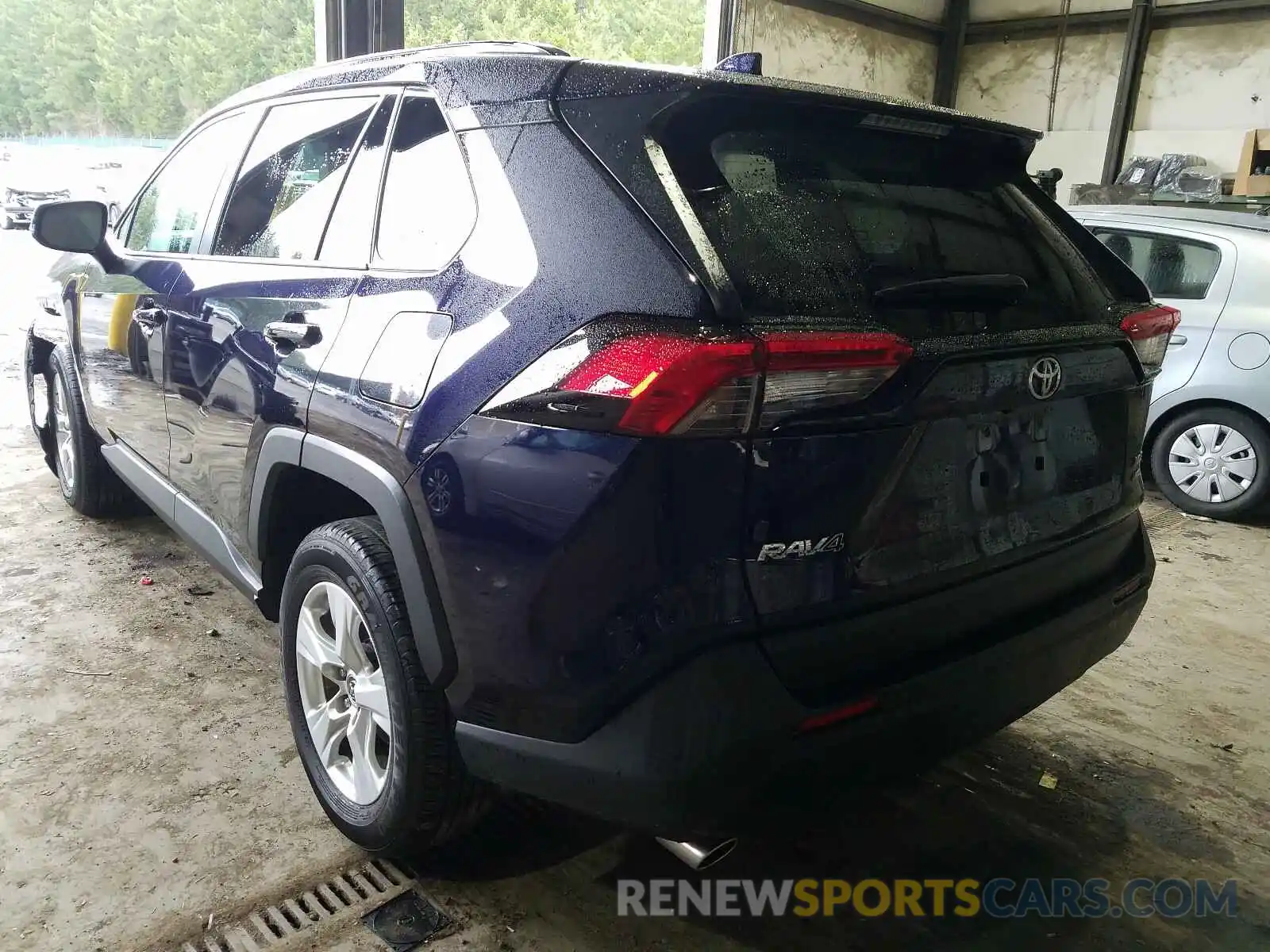 3 Photograph of a damaged car JTMP1RFV4KD033159 TOYOTA RAV4 2019