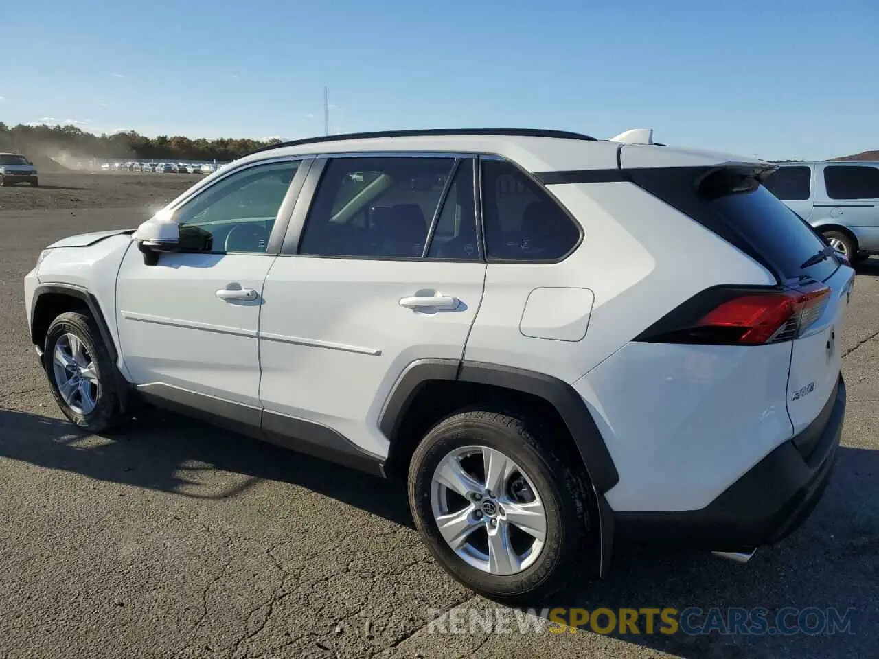 2 Photograph of a damaged car JTMP1RFV4KD035607 TOYOTA RAV4 2019