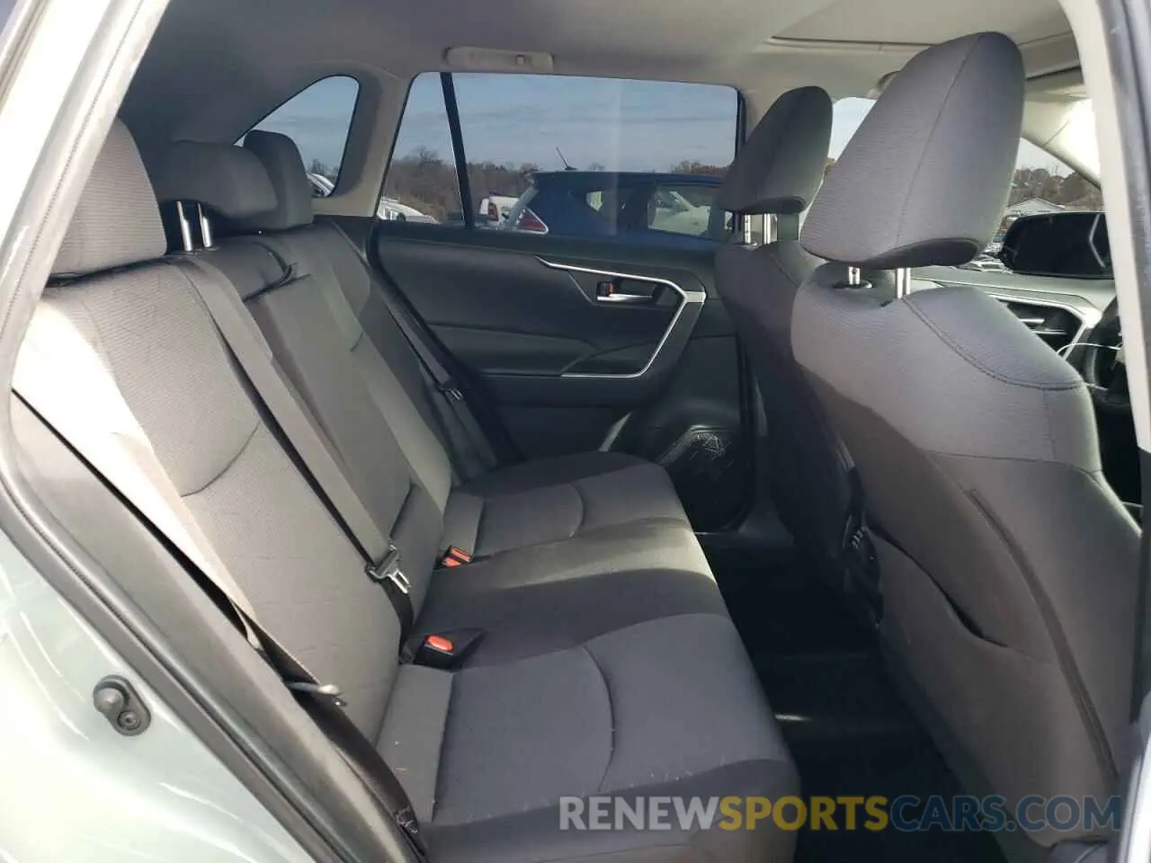 11 Photograph of a damaged car JTMP1RFV4KD038183 TOYOTA RAV4 2019