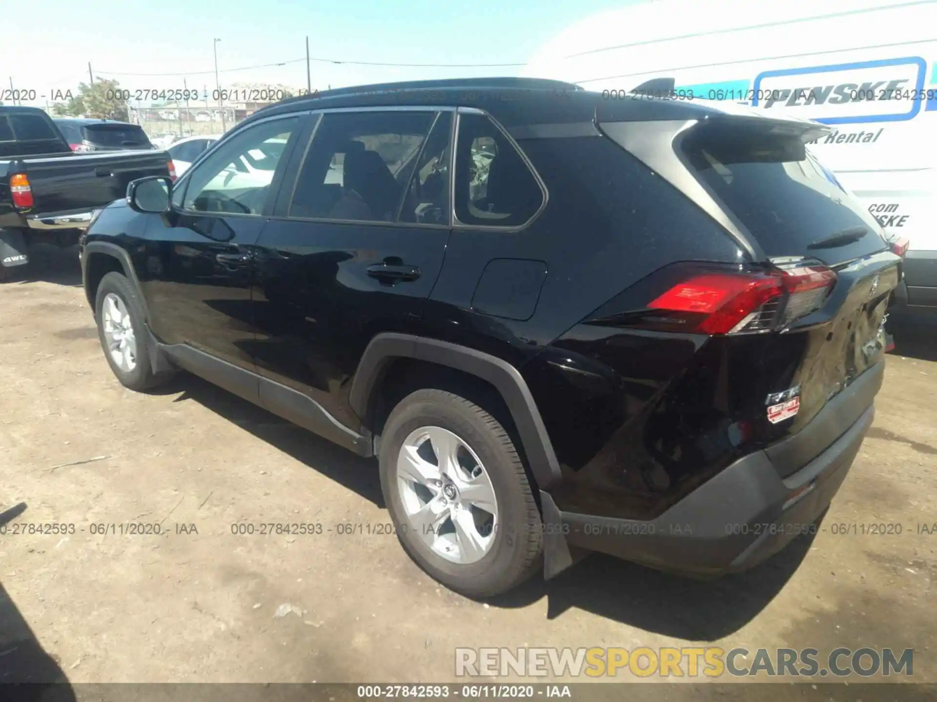 3 Photograph of a damaged car JTMP1RFV4KD502590 TOYOTA RAV4 2019