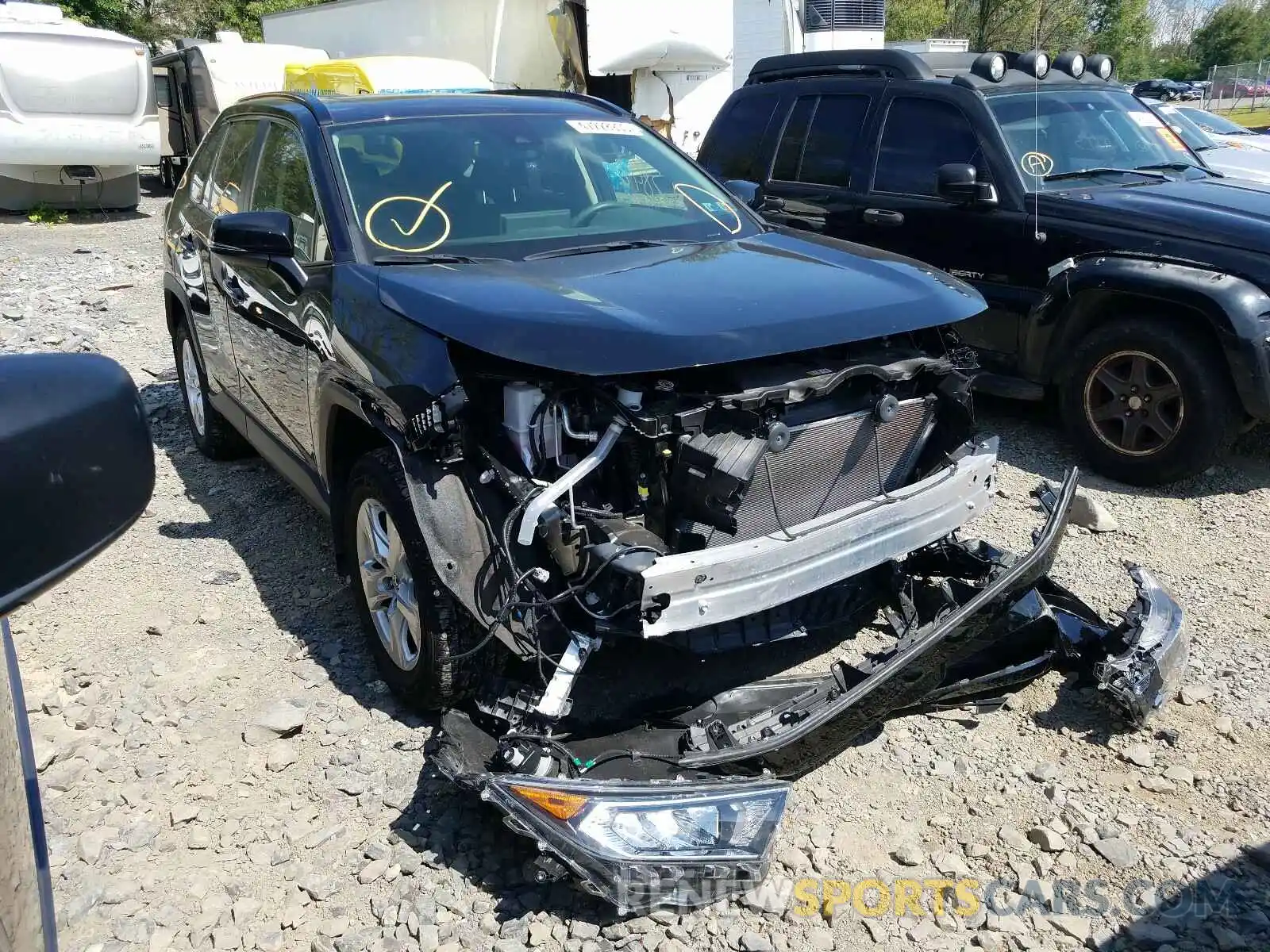 1 Photograph of a damaged car JTMP1RFV4KD515114 TOYOTA RAV4 2019