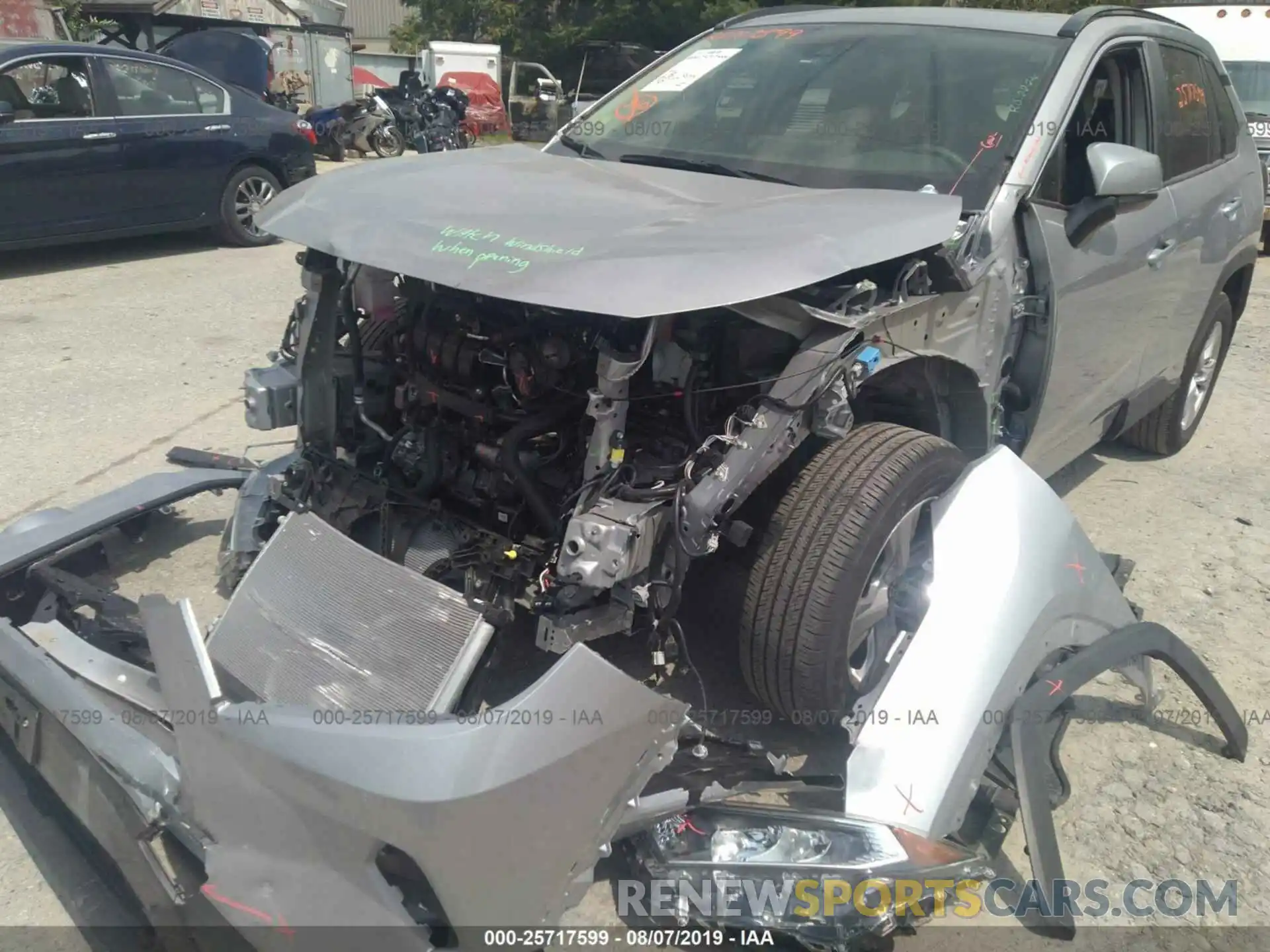 6 Photograph of a damaged car JTMP1RFV4KD516280 TOYOTA RAV4 2019