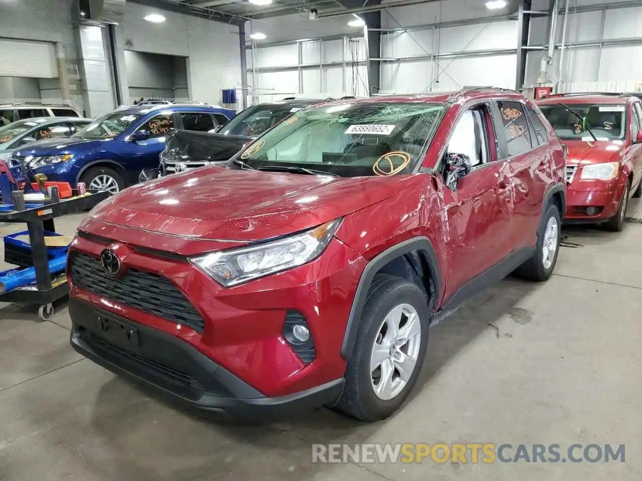 2 Photograph of a damaged car JTMP1RFV4KJ009039 TOYOTA RAV4 2019