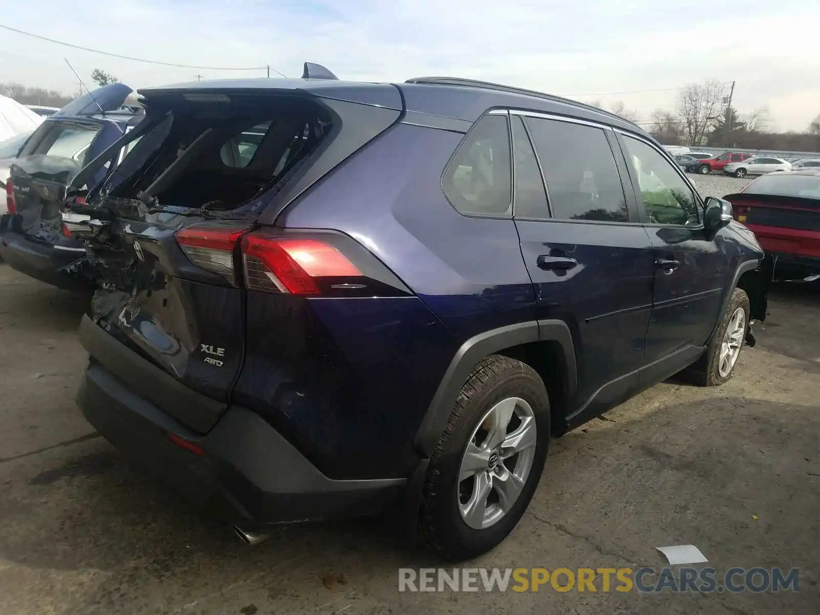 4 Photograph of a damaged car JTMP1RFV4KJ021983 TOYOTA RAV4 2019