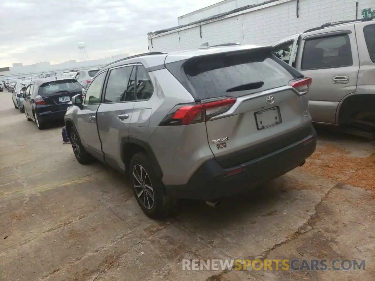 3 Photograph of a damaged car JTMP1RFV4KJ023507 TOYOTA RAV4 2019