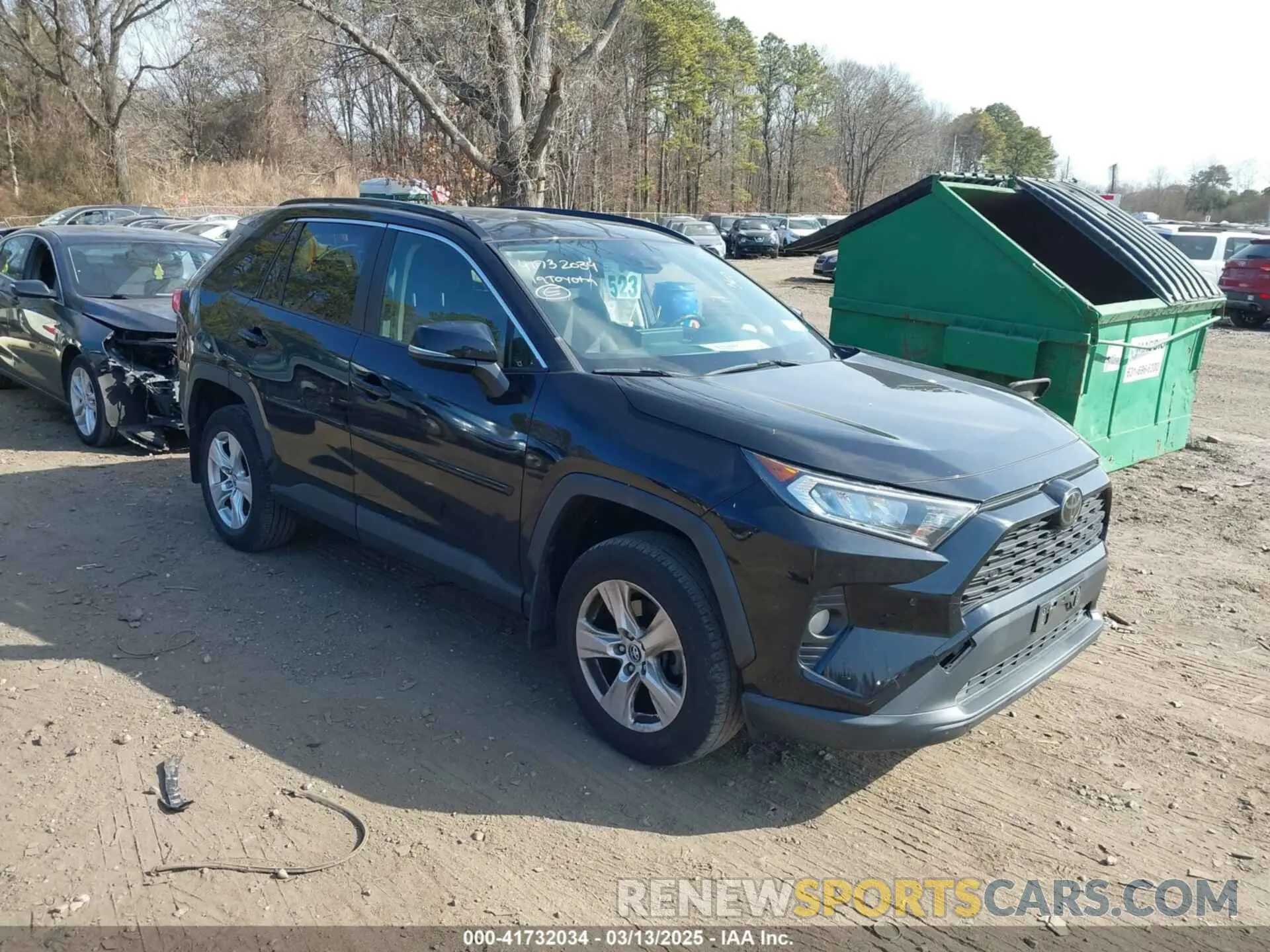 1 Photograph of a damaged car JTMP1RFV5KD009839 TOYOTA RAV4 2019