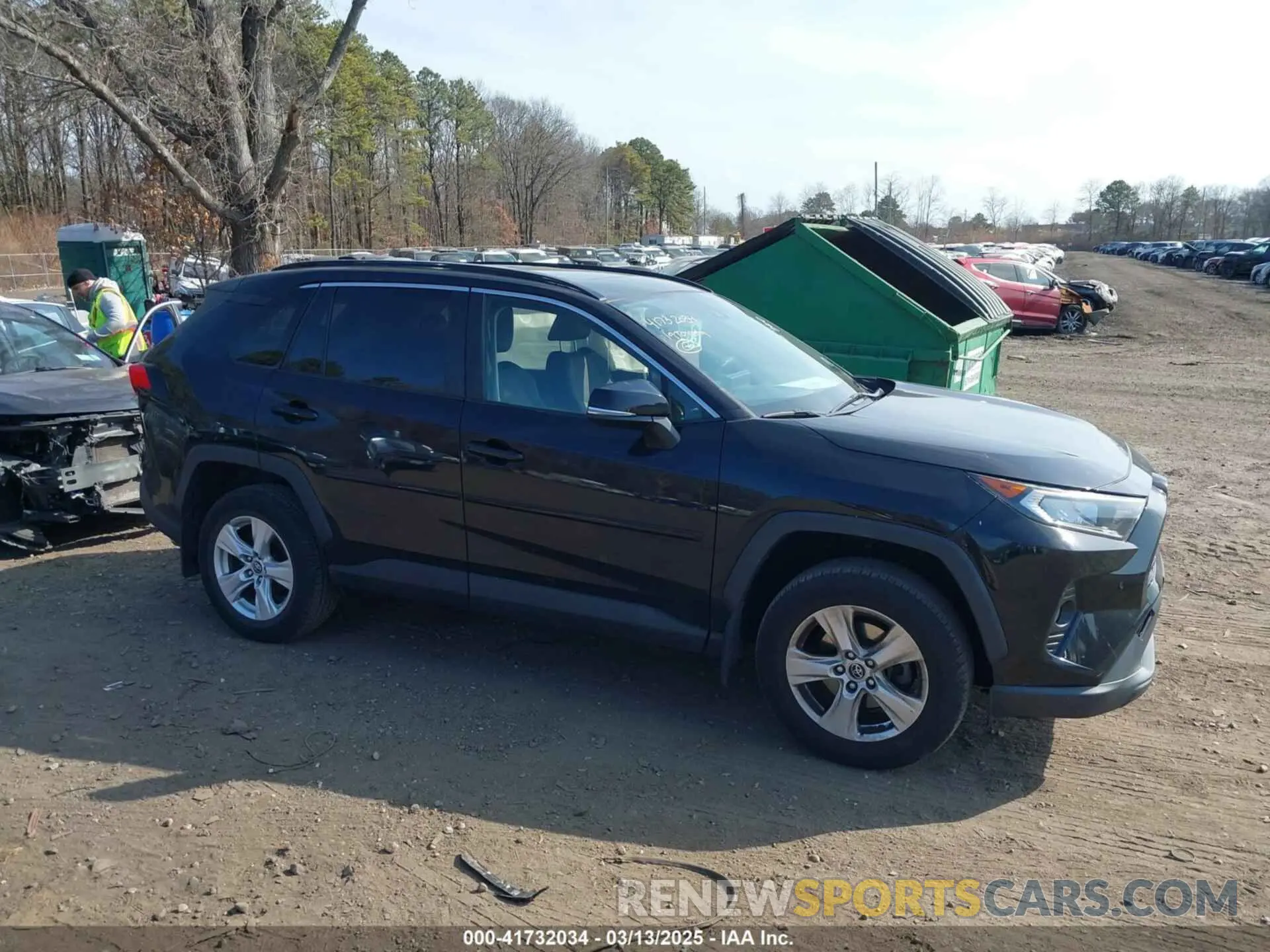 13 Photograph of a damaged car JTMP1RFV5KD009839 TOYOTA RAV4 2019