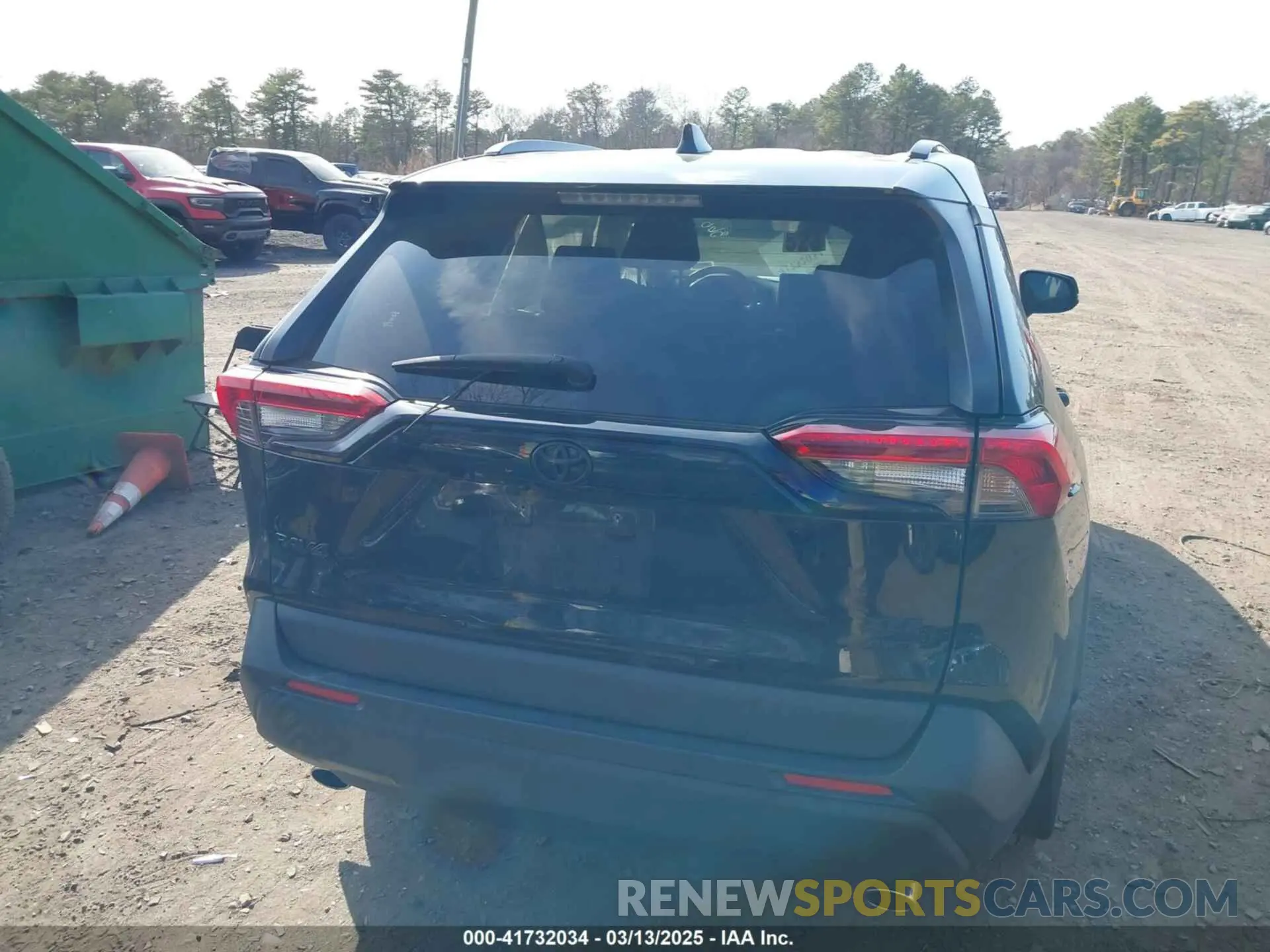 16 Photograph of a damaged car JTMP1RFV5KD009839 TOYOTA RAV4 2019