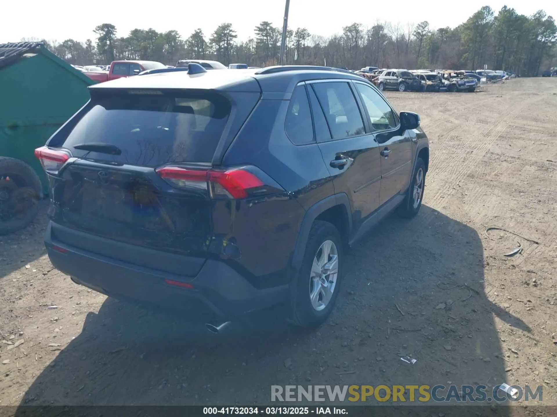 4 Photograph of a damaged car JTMP1RFV5KD009839 TOYOTA RAV4 2019