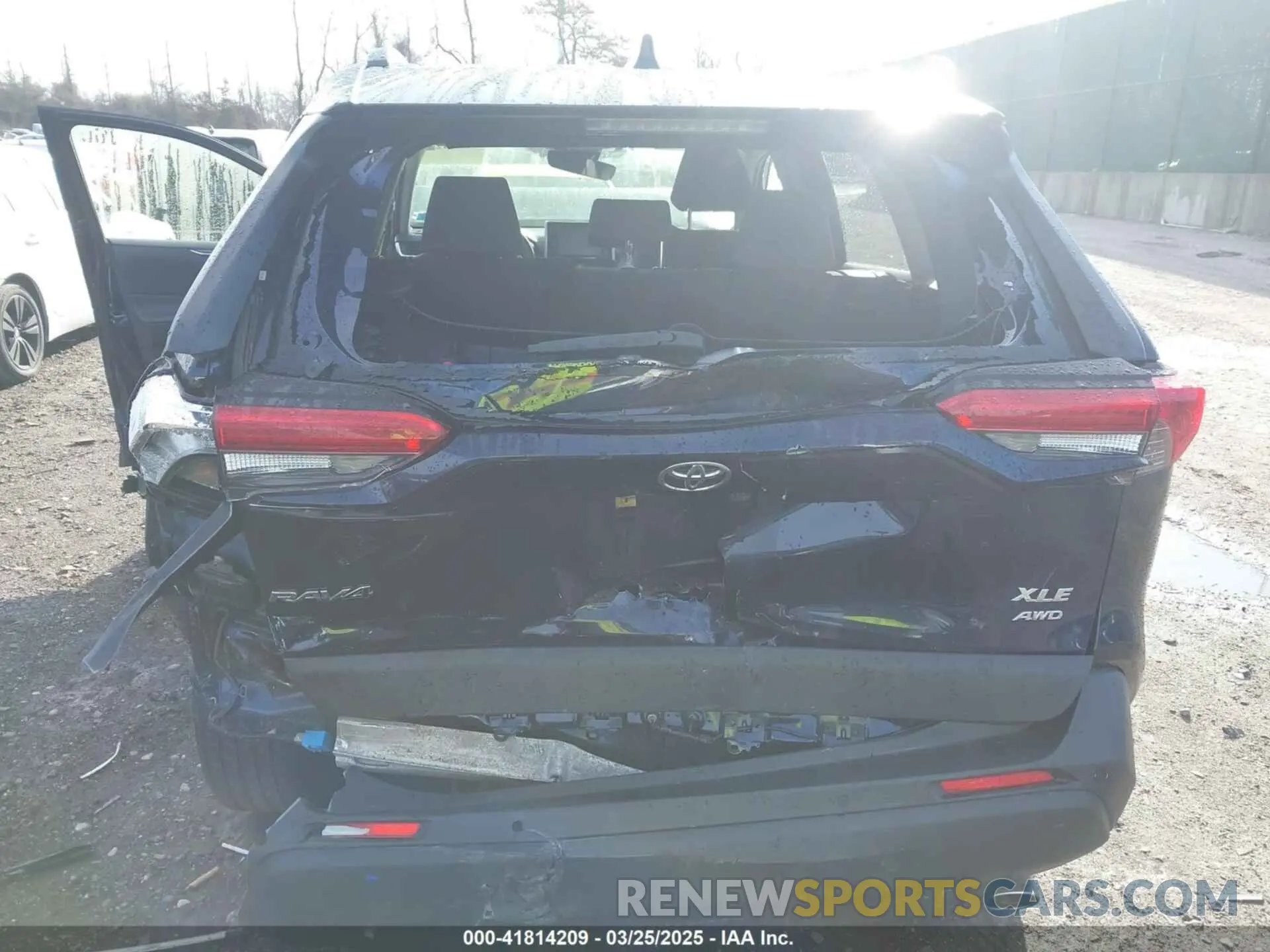 6 Photograph of a damaged car JTMP1RFV5KD023093 TOYOTA RAV4 2019
