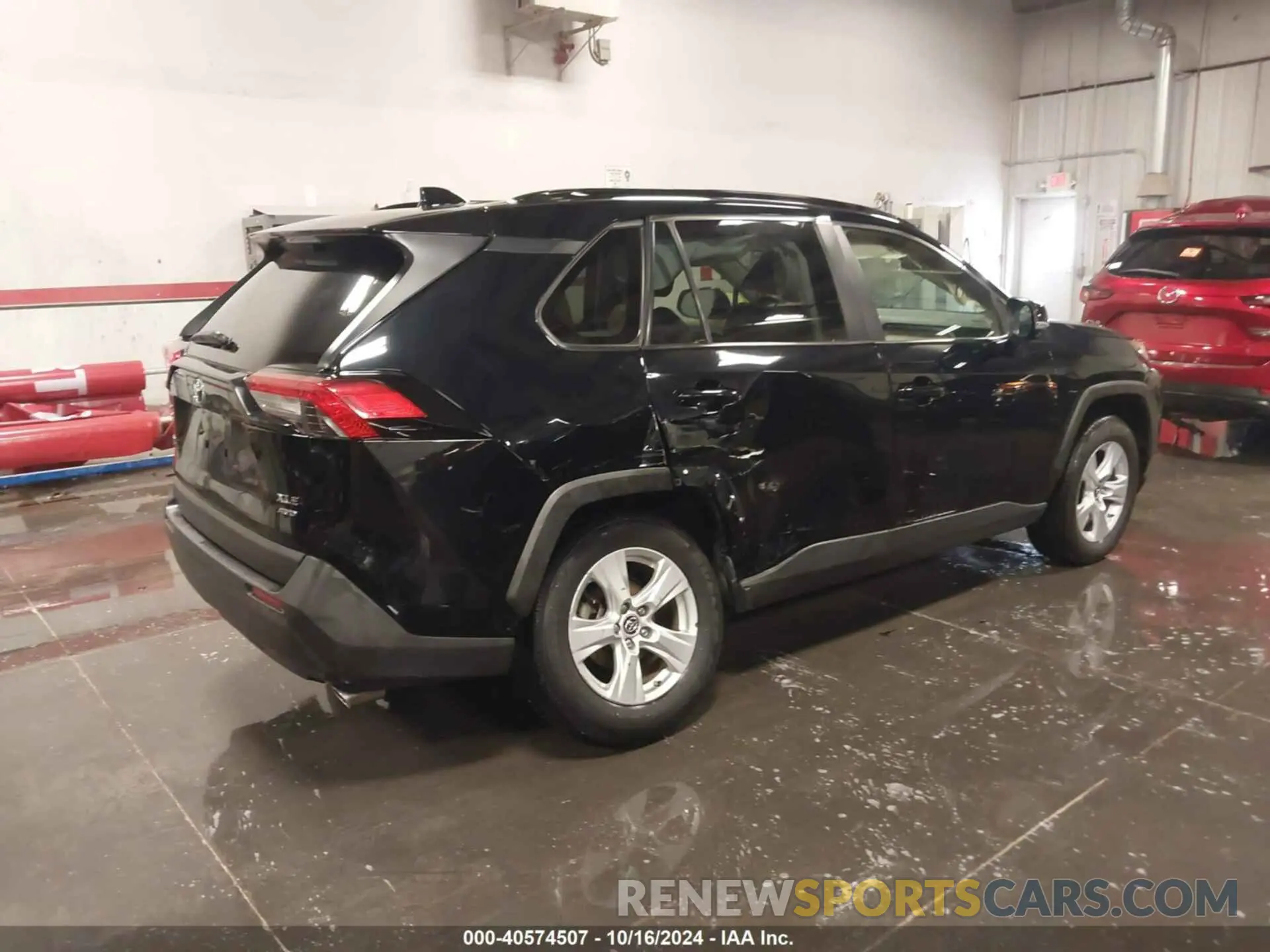 4 Photograph of a damaged car JTMP1RFV5KD028777 TOYOTA RAV4 2019