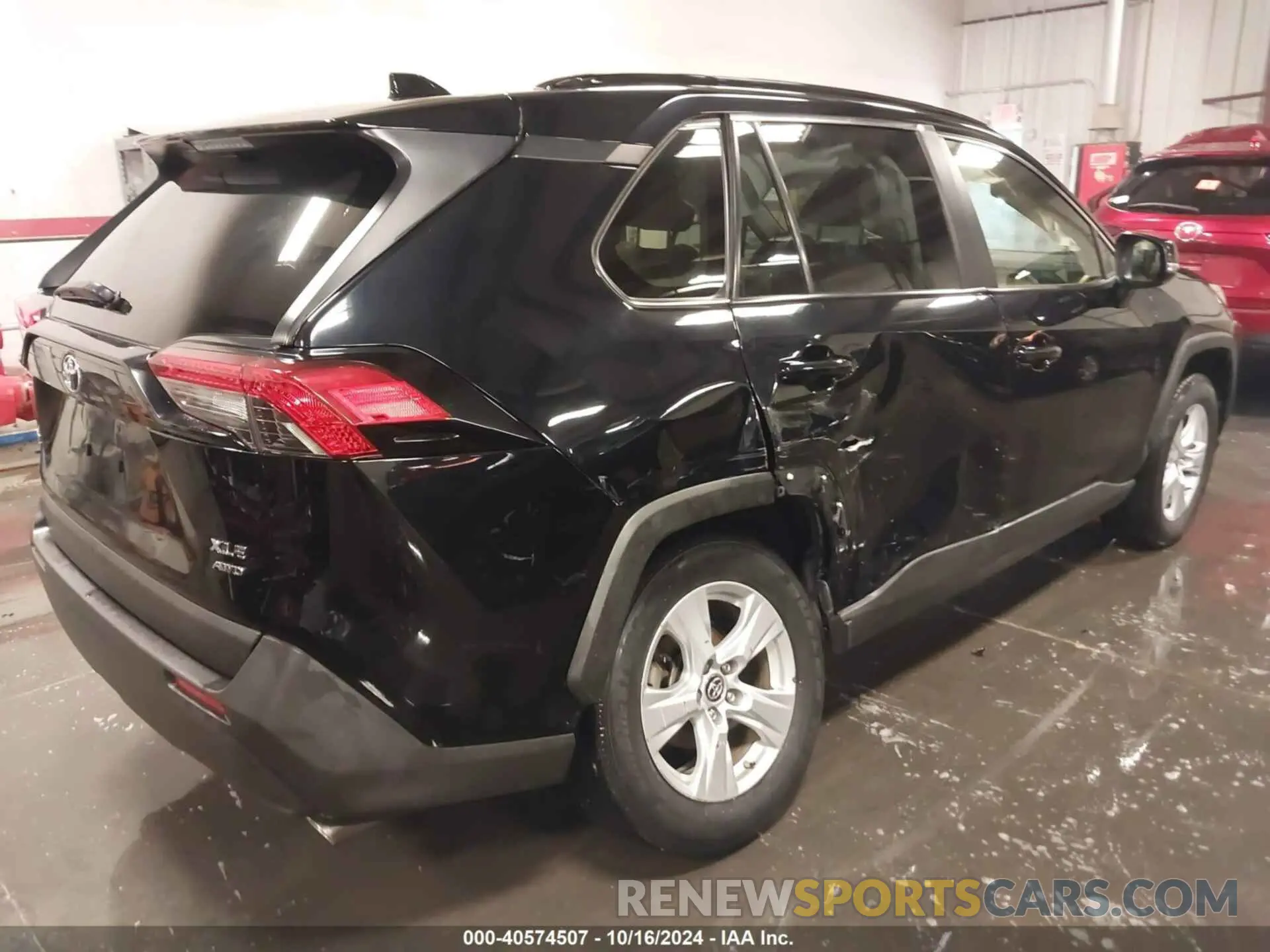 6 Photograph of a damaged car JTMP1RFV5KD028777 TOYOTA RAV4 2019