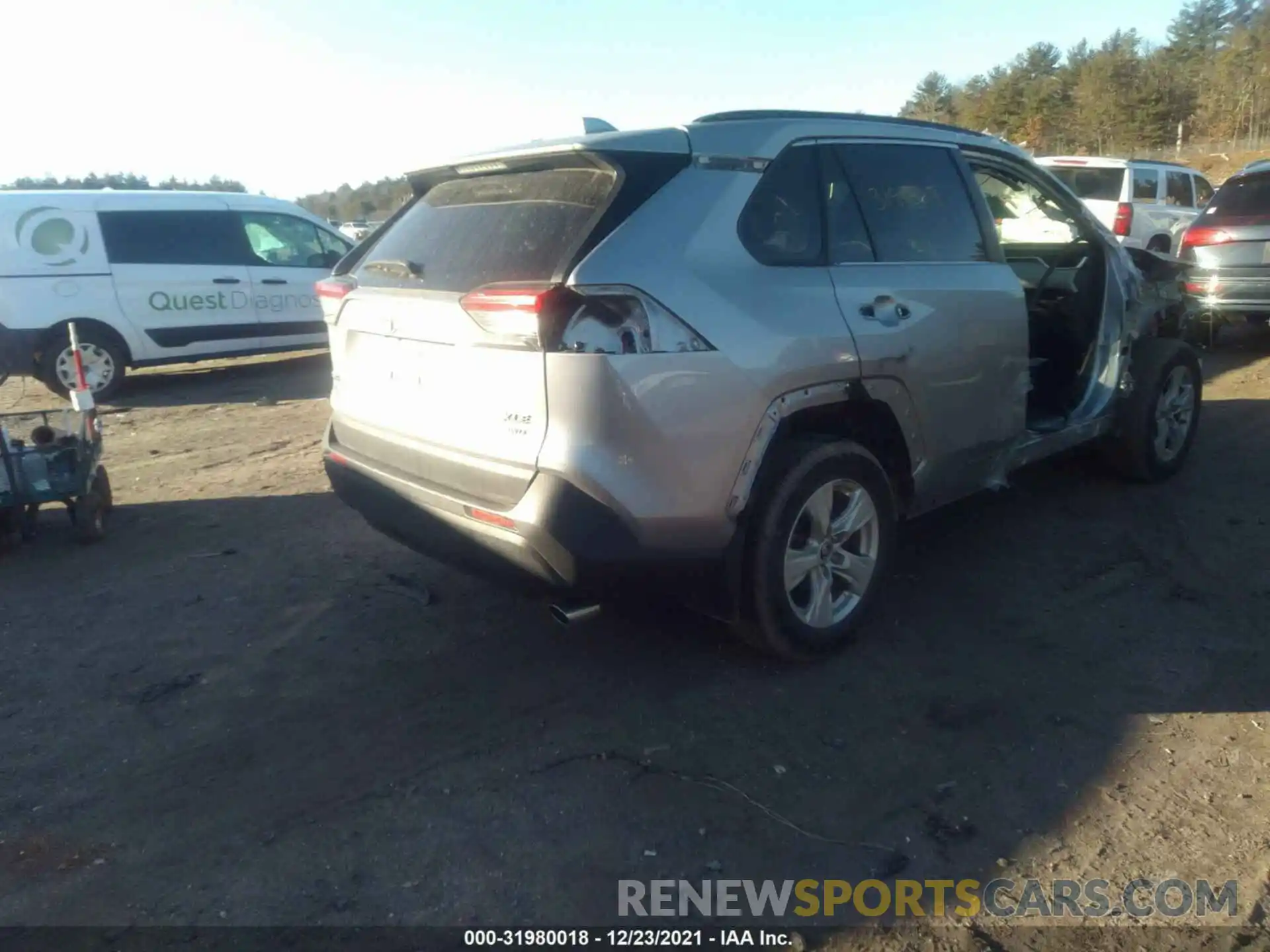 4 Photograph of a damaged car JTMP1RFV5KD028827 TOYOTA RAV4 2019