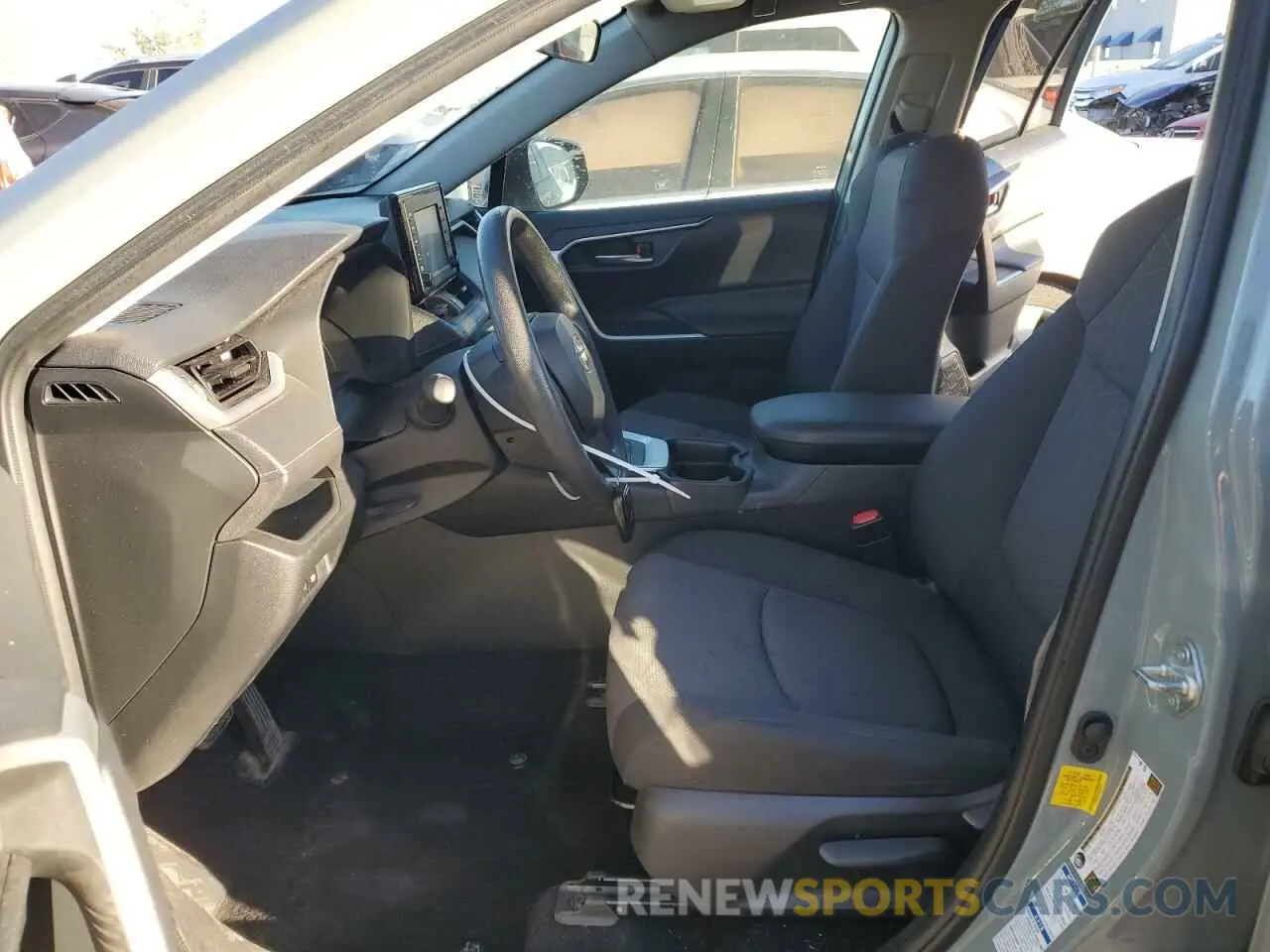 7 Photograph of a damaged car JTMP1RFV5KD029279 TOYOTA RAV4 2019
