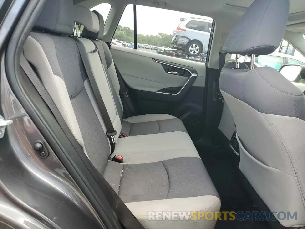 10 Photograph of a damaged car JTMP1RFV5KD044767 TOYOTA RAV4 2019