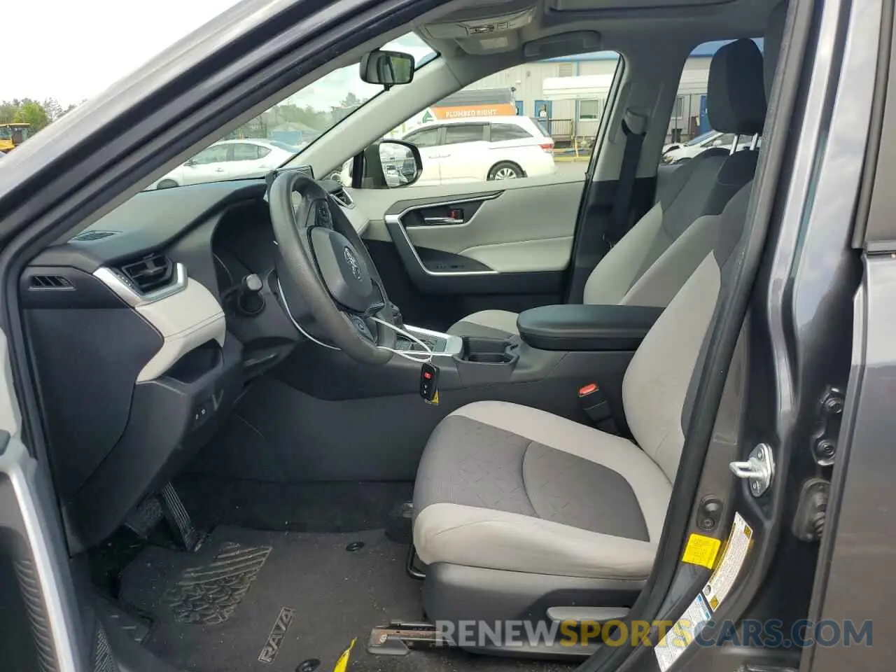 7 Photograph of a damaged car JTMP1RFV5KD044767 TOYOTA RAV4 2019