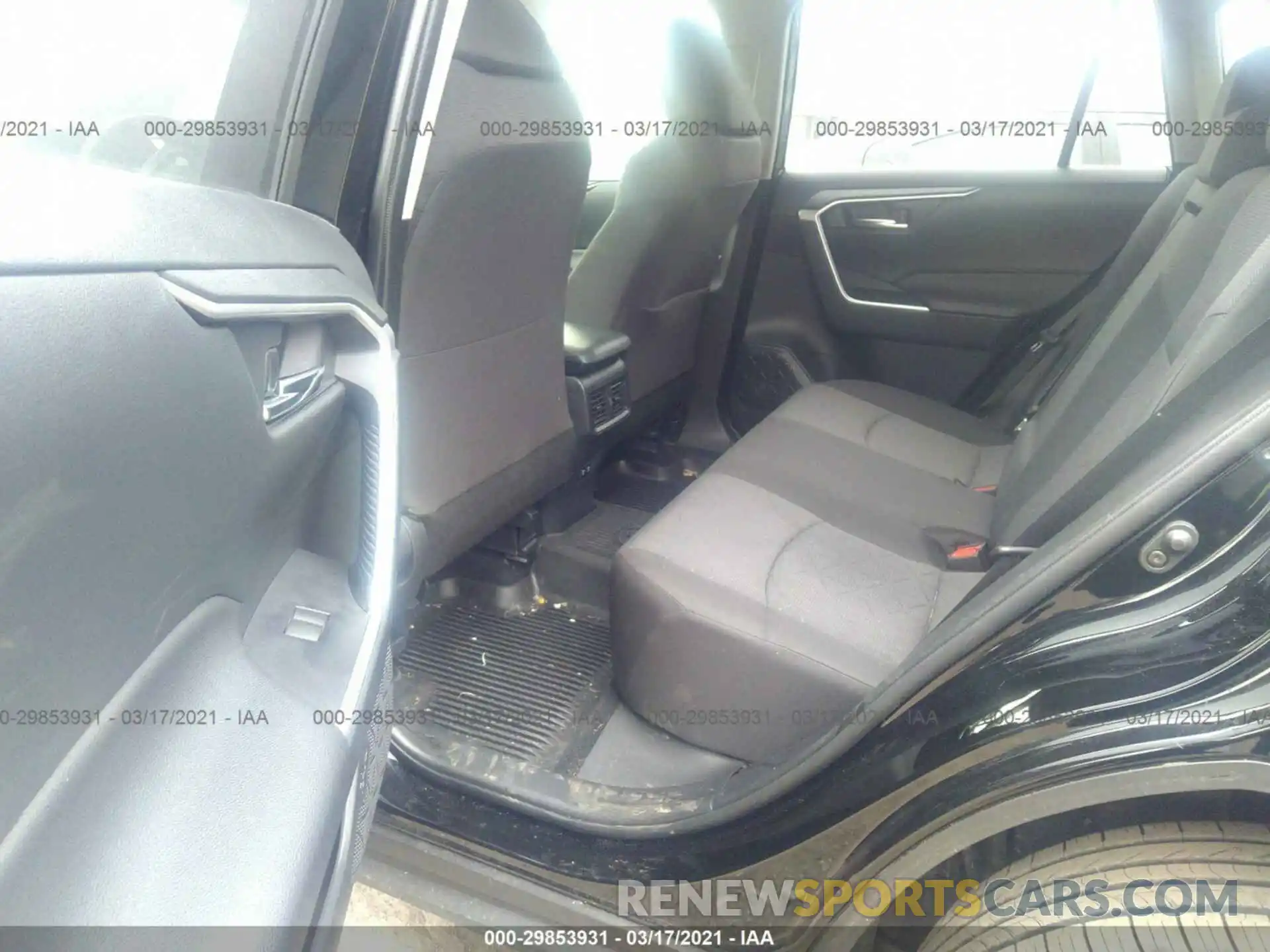 8 Photograph of a damaged car JTMP1RFV5KJ020034 TOYOTA RAV4 2019