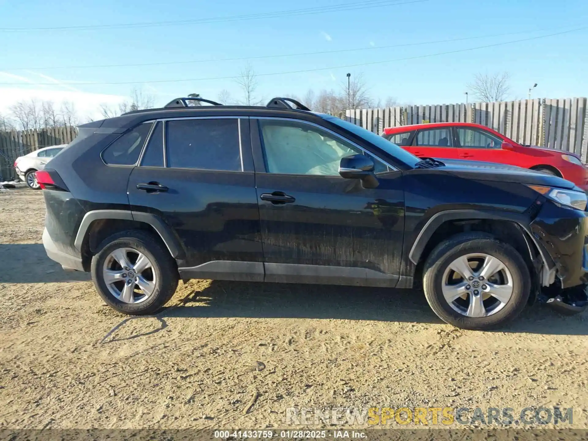 13 Photograph of a damaged car JTMP1RFV6KD033597 TOYOTA RAV4 2019