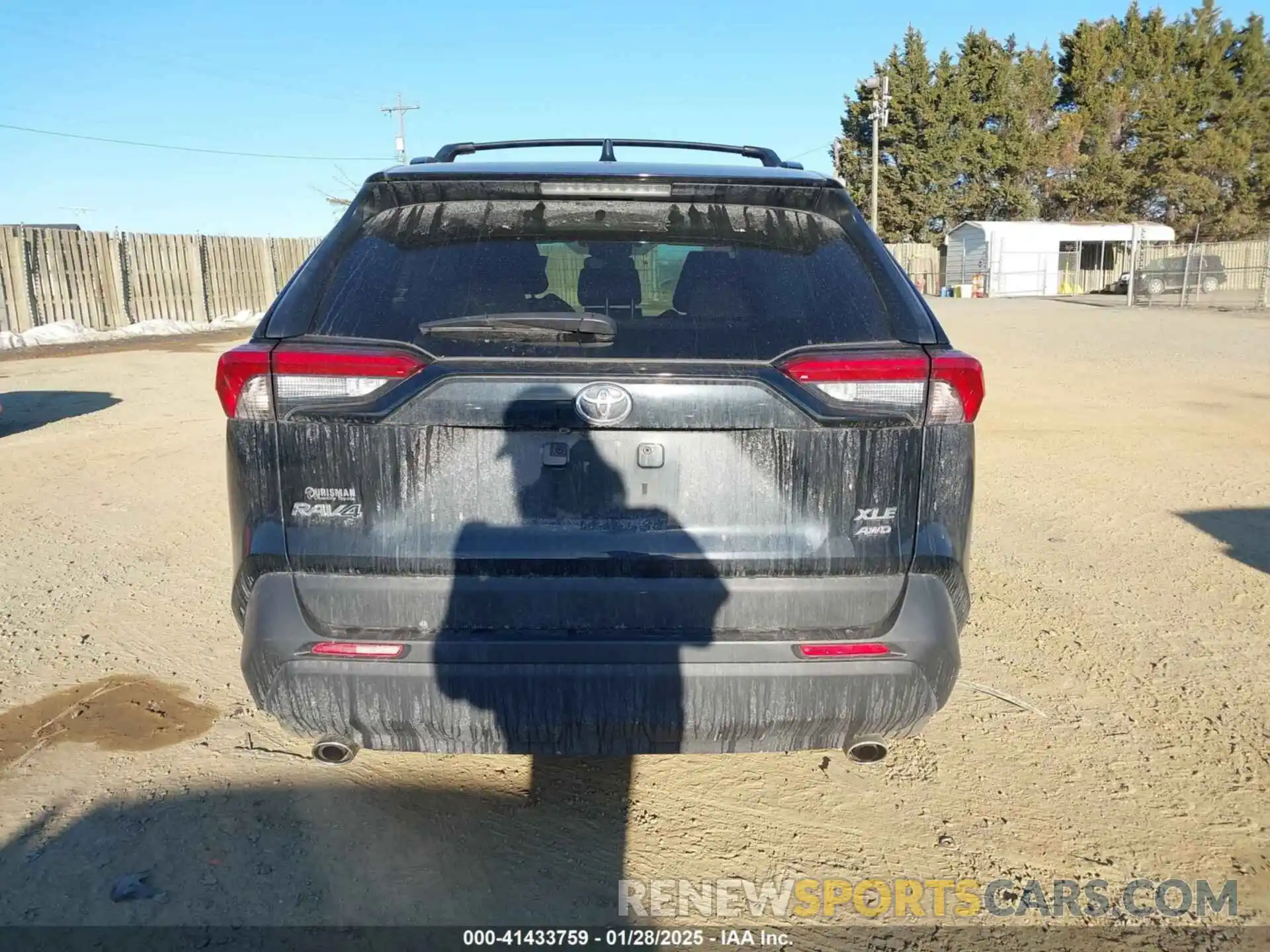 16 Photograph of a damaged car JTMP1RFV6KD033597 TOYOTA RAV4 2019