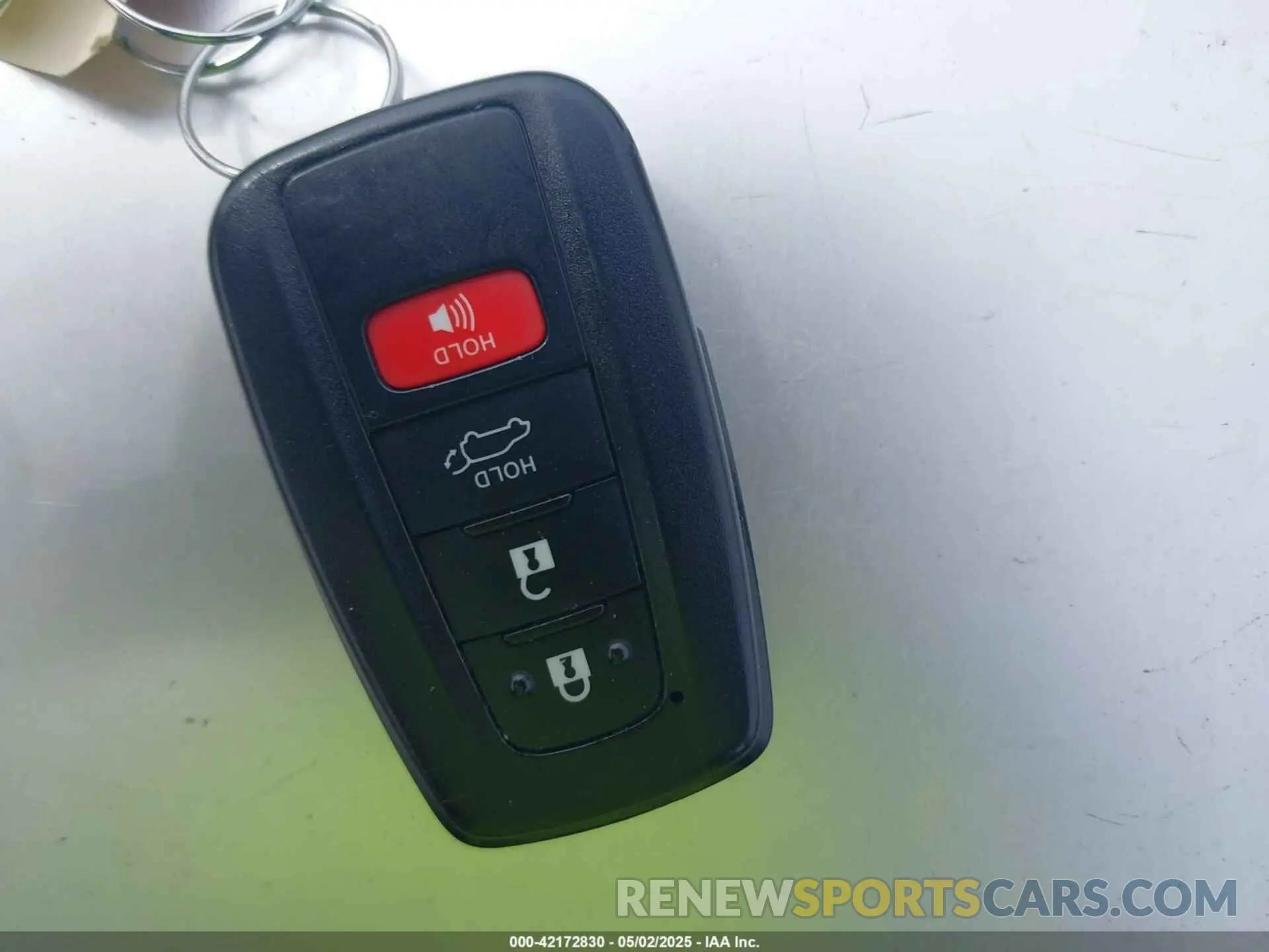 11 Photograph of a damaged car JTMP1RFV6KD500954 TOYOTA RAV4 2019
