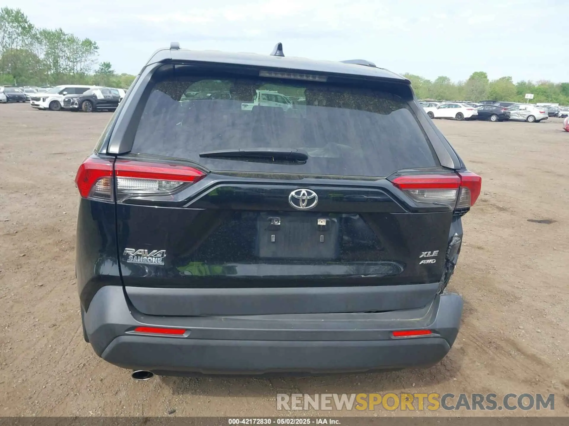 16 Photograph of a damaged car JTMP1RFV6KD500954 TOYOTA RAV4 2019