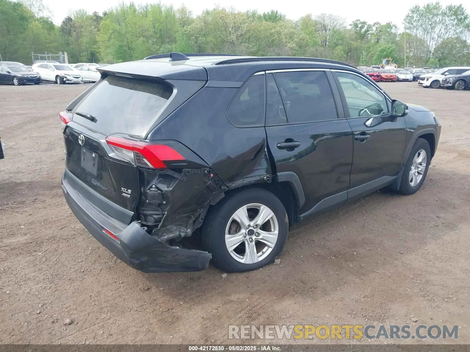 4 Photograph of a damaged car JTMP1RFV6KD500954 TOYOTA RAV4 2019