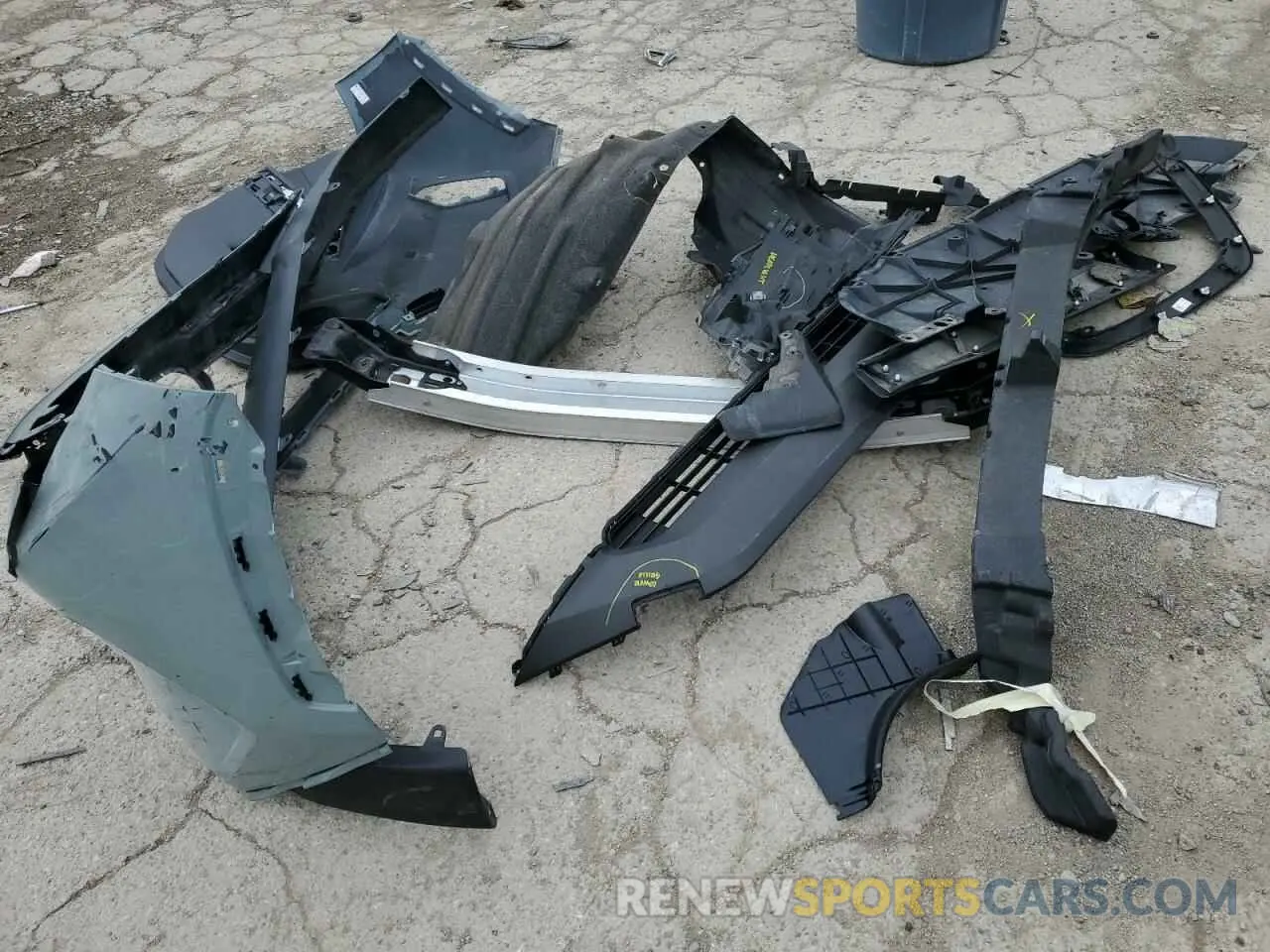 15 Photograph of a damaged car JTMP1RFV6KD502204 TOYOTA RAV4 2019
