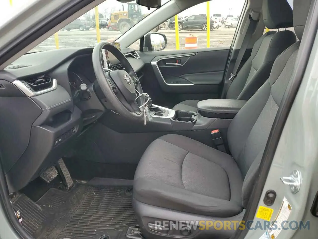 7 Photograph of a damaged car JTMP1RFV6KD502204 TOYOTA RAV4 2019