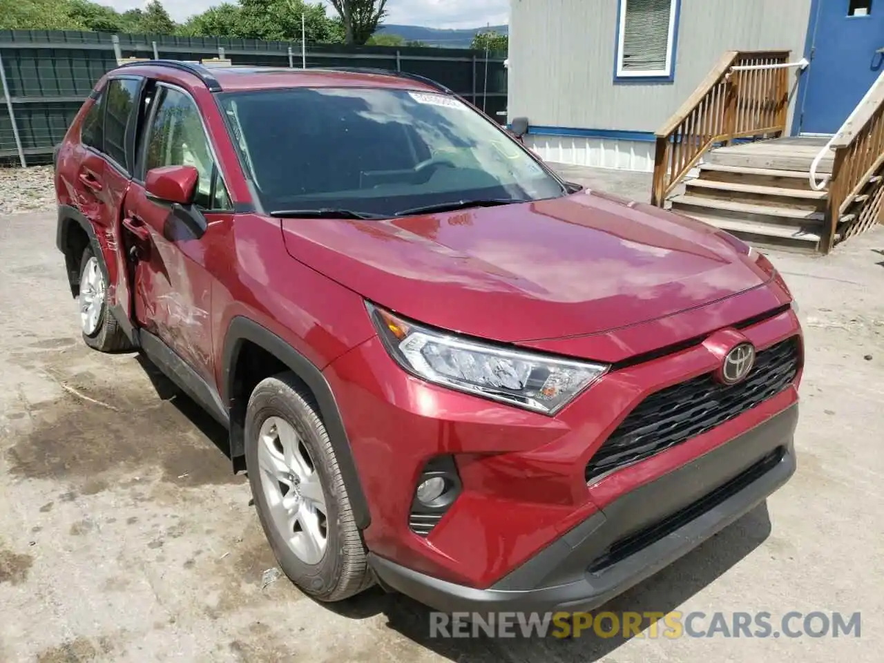 1 Photograph of a damaged car JTMP1RFV6KD513977 TOYOTA RAV4 2019