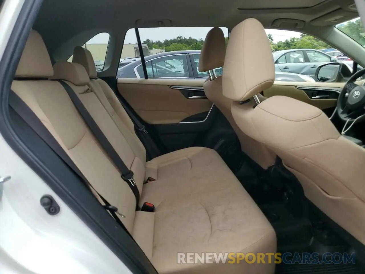 11 Photograph of a damaged car JTMP1RFV6KD518001 TOYOTA RAV4 2019