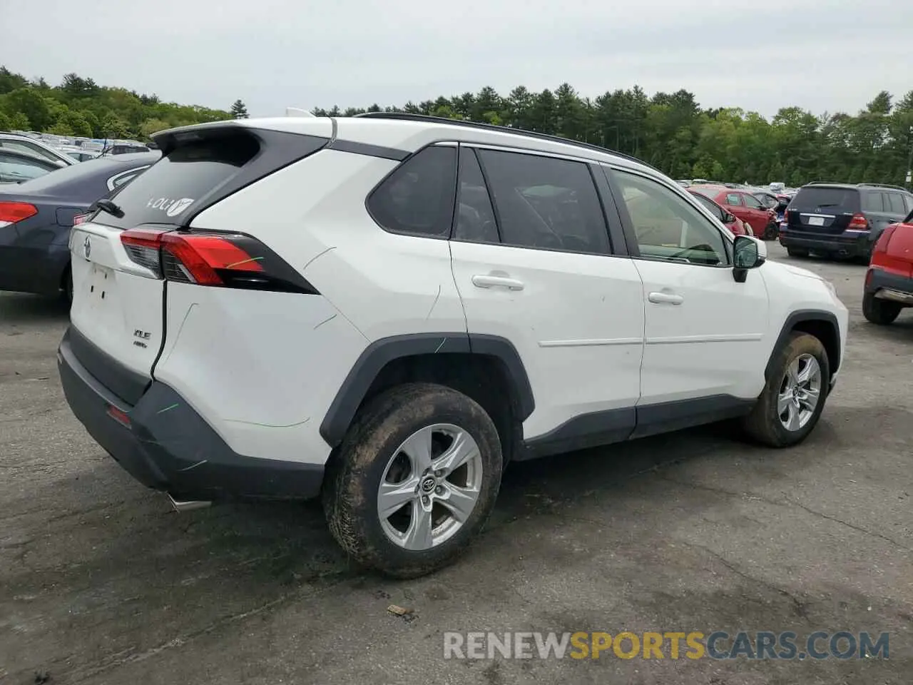 3 Photograph of a damaged car JTMP1RFV6KD518001 TOYOTA RAV4 2019