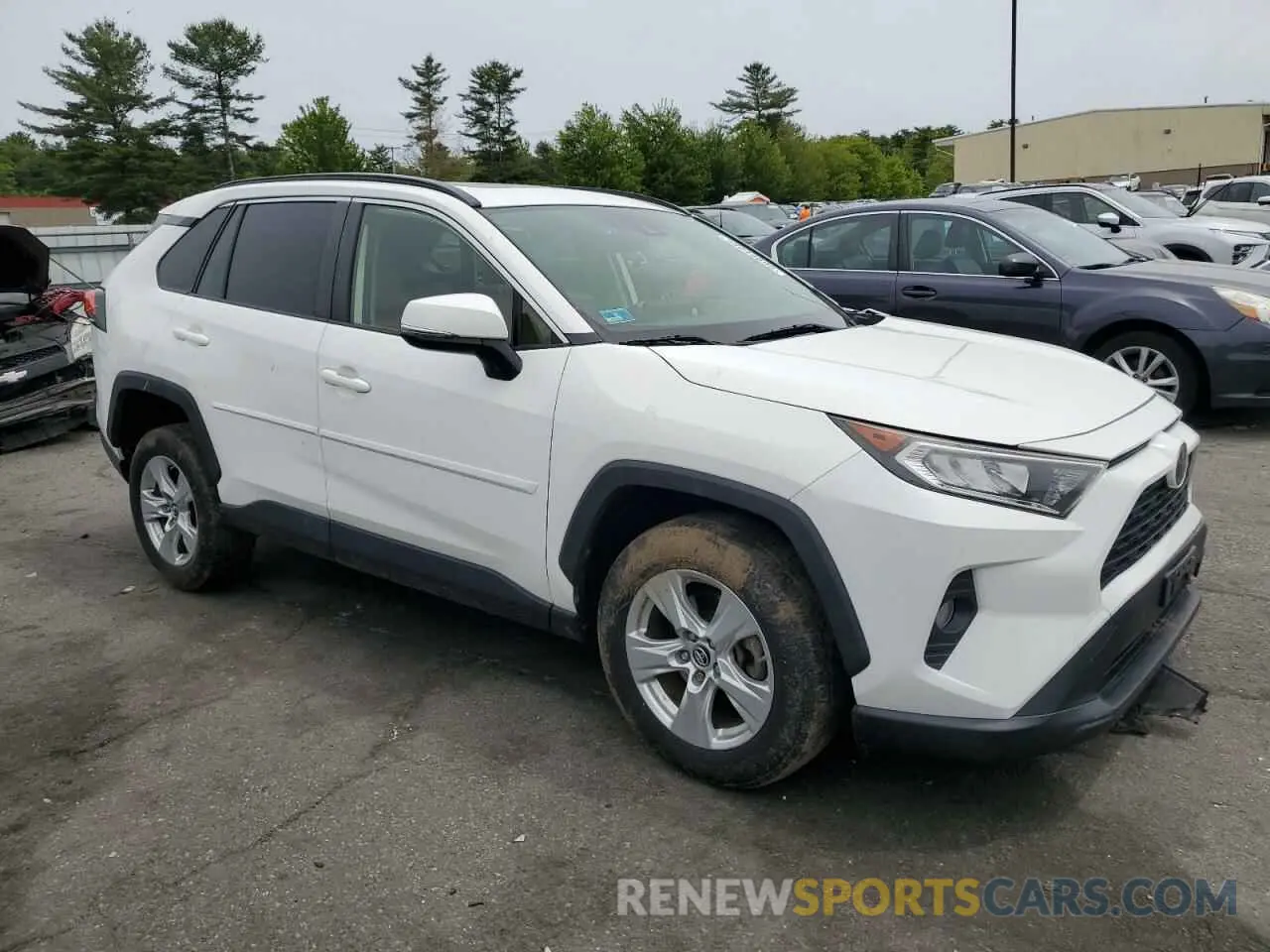 4 Photograph of a damaged car JTMP1RFV6KD518001 TOYOTA RAV4 2019