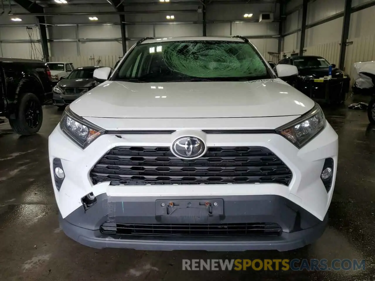 5 Photograph of a damaged car JTMP1RFV6KD518659 TOYOTA RAV4 2019